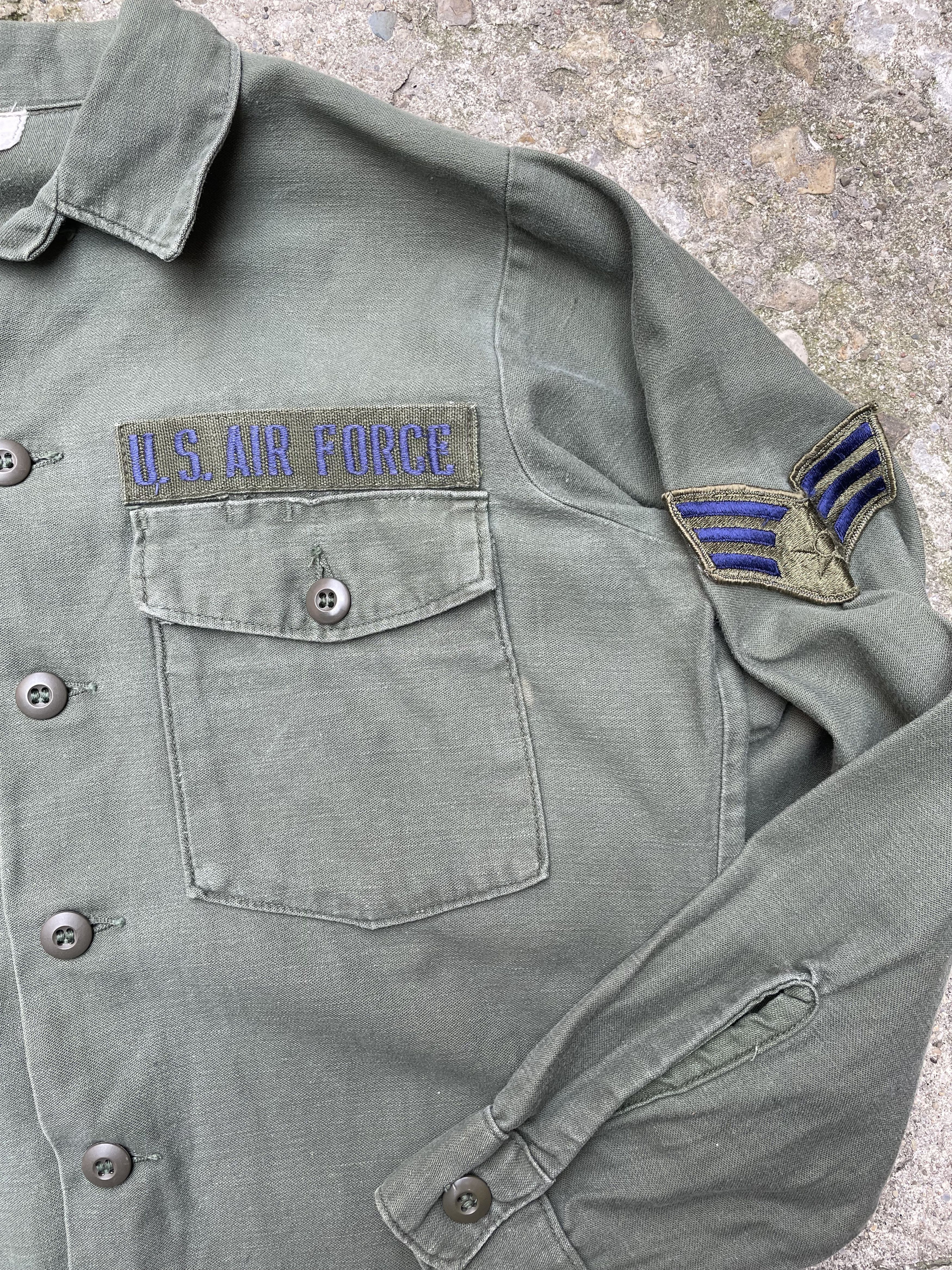 Vintage VTG 1976 US Air Force OG-107 Cotton Sateen Utility Shirt Size US L / EU 52-54 / 3 - 5 Thumbnail