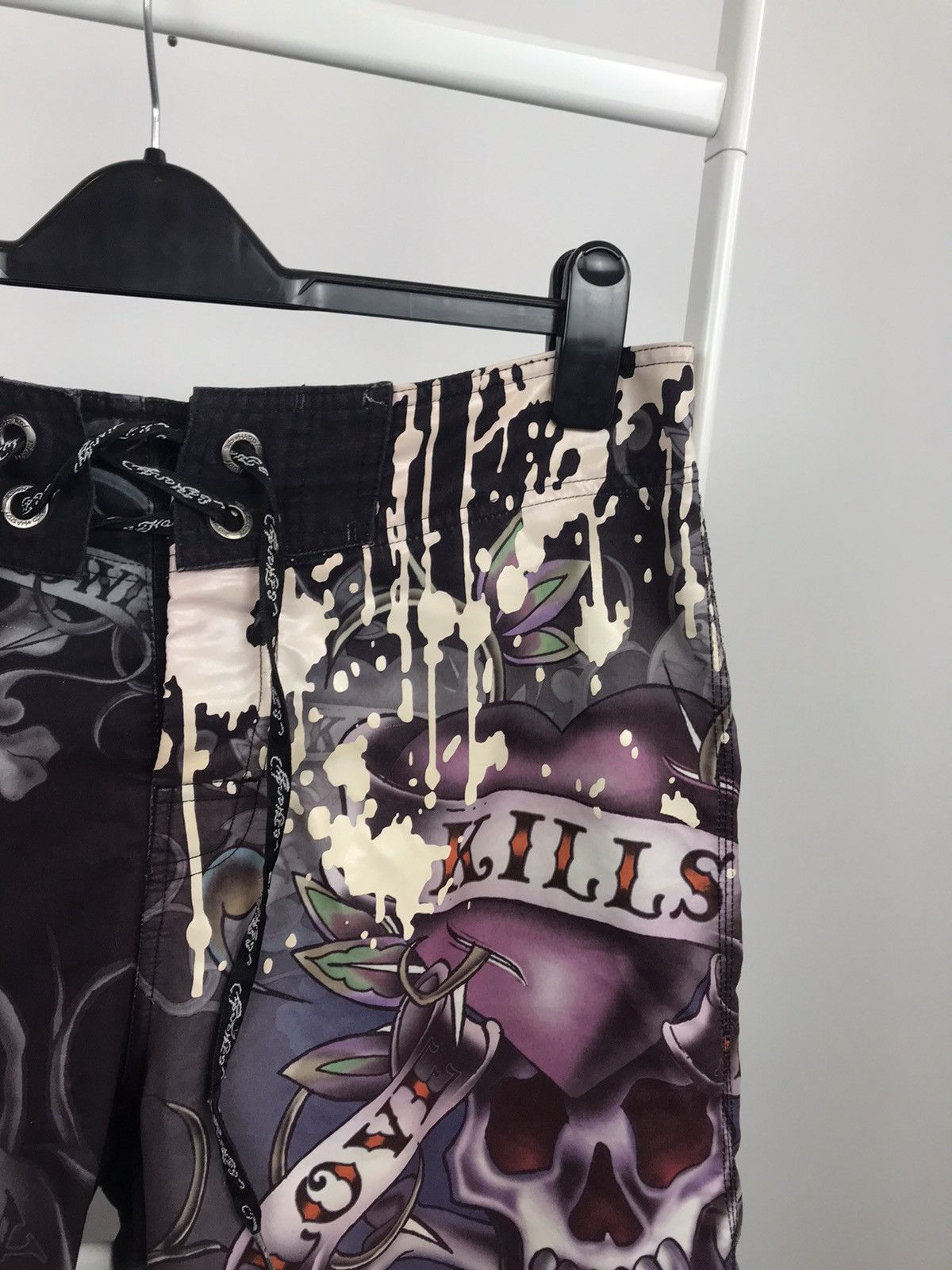 Ed Hardy × Vintage Vintage Ed Hardy Tattoo Printed Y2K Shorts Size US 34 / EU 50 - 2 Thumbnail