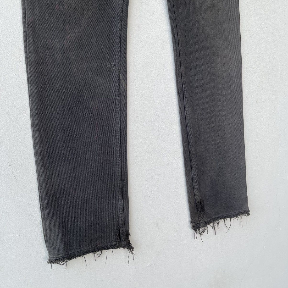 Helmut Lang Thrashed Archival 90s HELMUT LANG Faded Black Denim Jeans Size US 30 / EU 46 - 8 Thumbnail