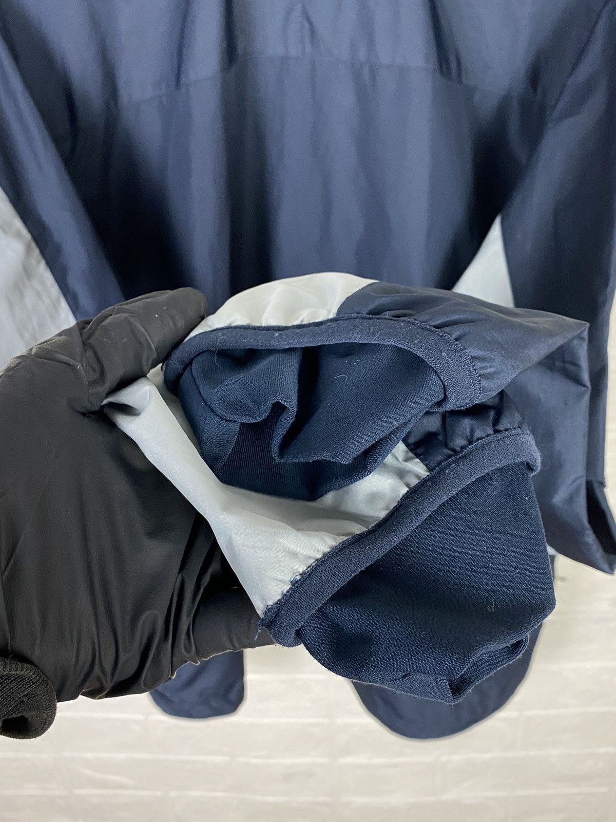 Nike × Vintage Vintage Nike Windbreaker Jacket Navy Blue Full Zip Size L Size US L / EU 52-54 / 3 - 9 Thumbnail