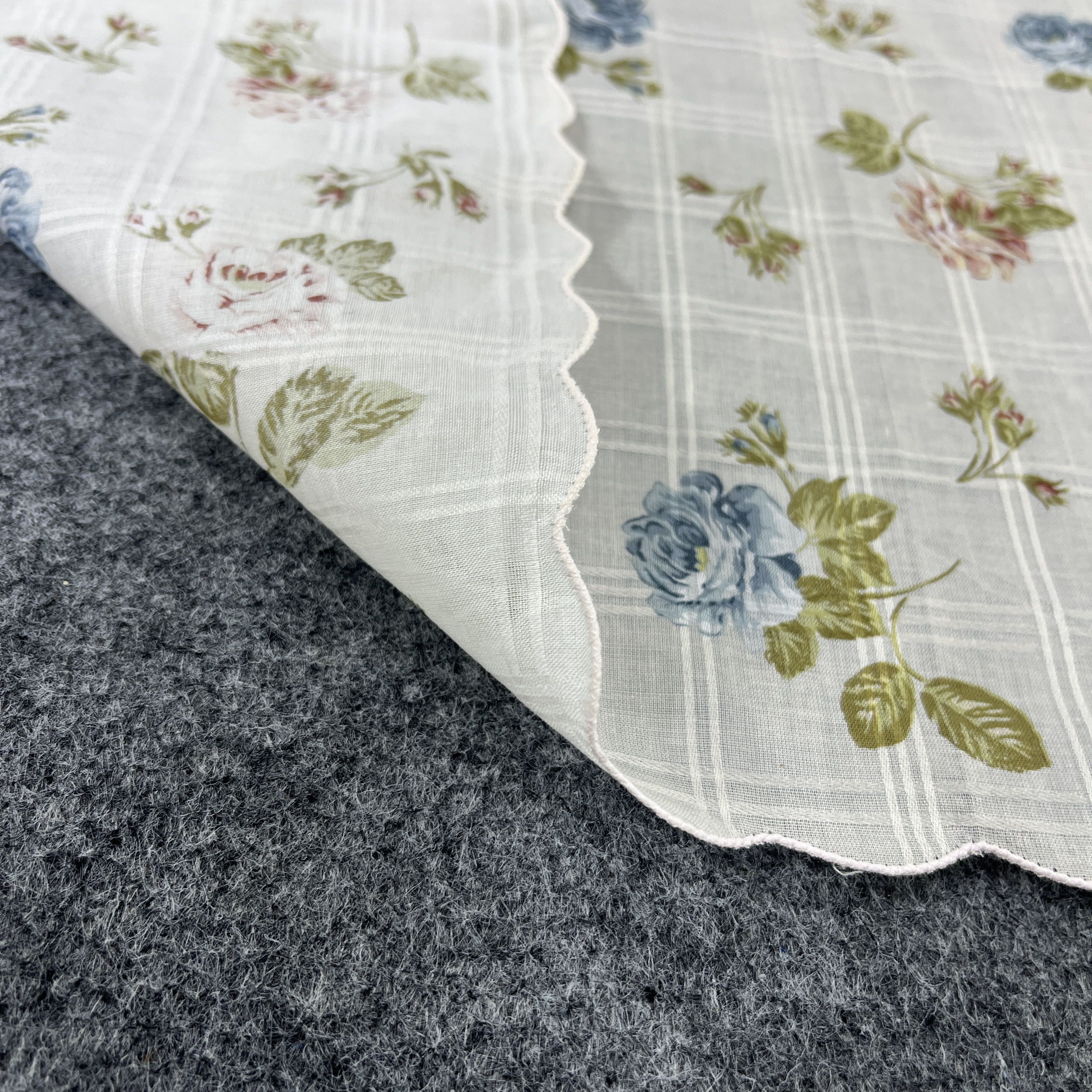 Laura Ashley Laura Ashley Handkerchief / Bandana / Neckerchief B106 Size ONE SIZE - 12 Thumbnail
