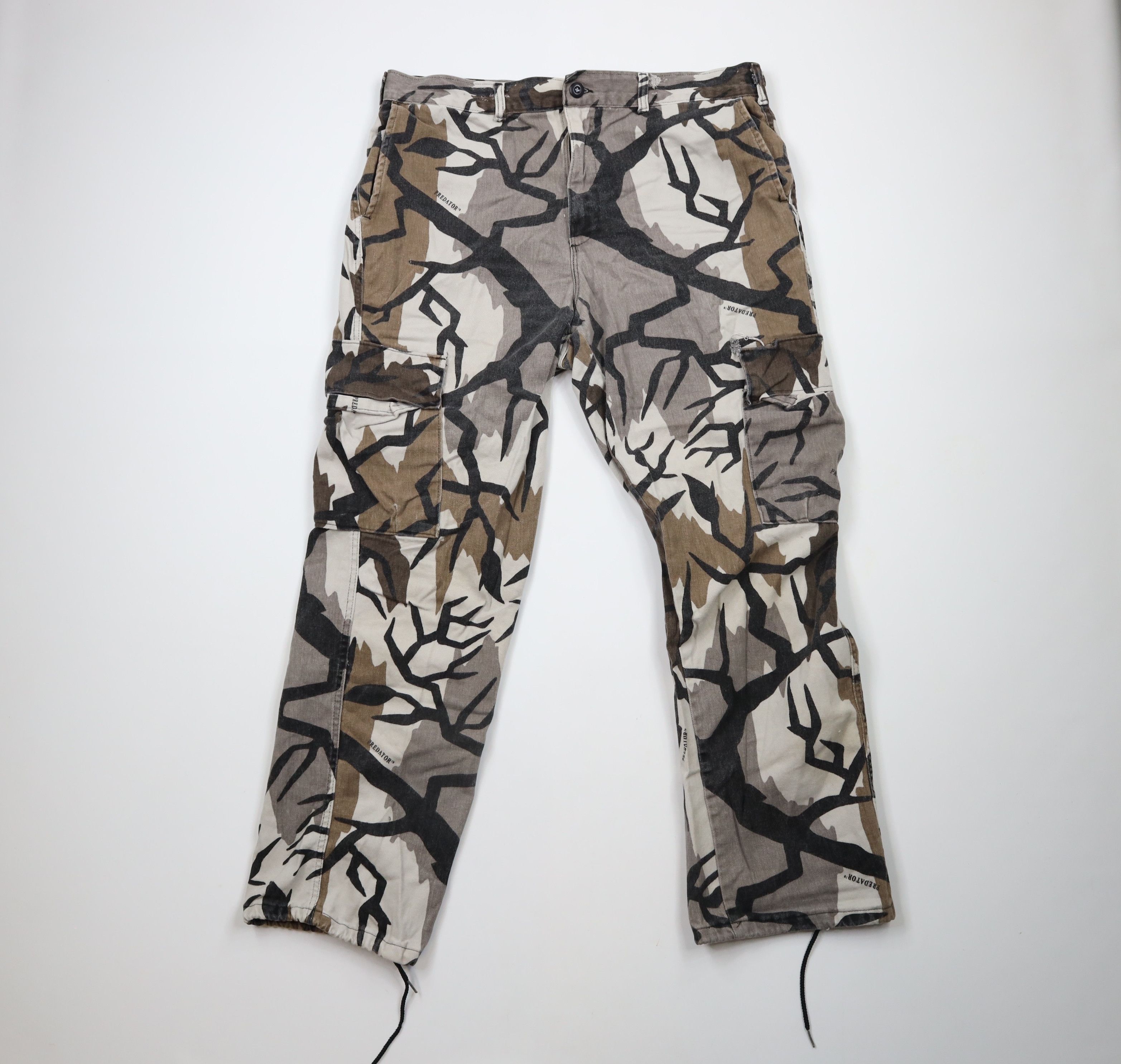 Vintage Vintage 90s Streetwear Camouflage Wide Leg Cargo Pants USA Size US 38 / EU 54 - 1 Thumbnail
