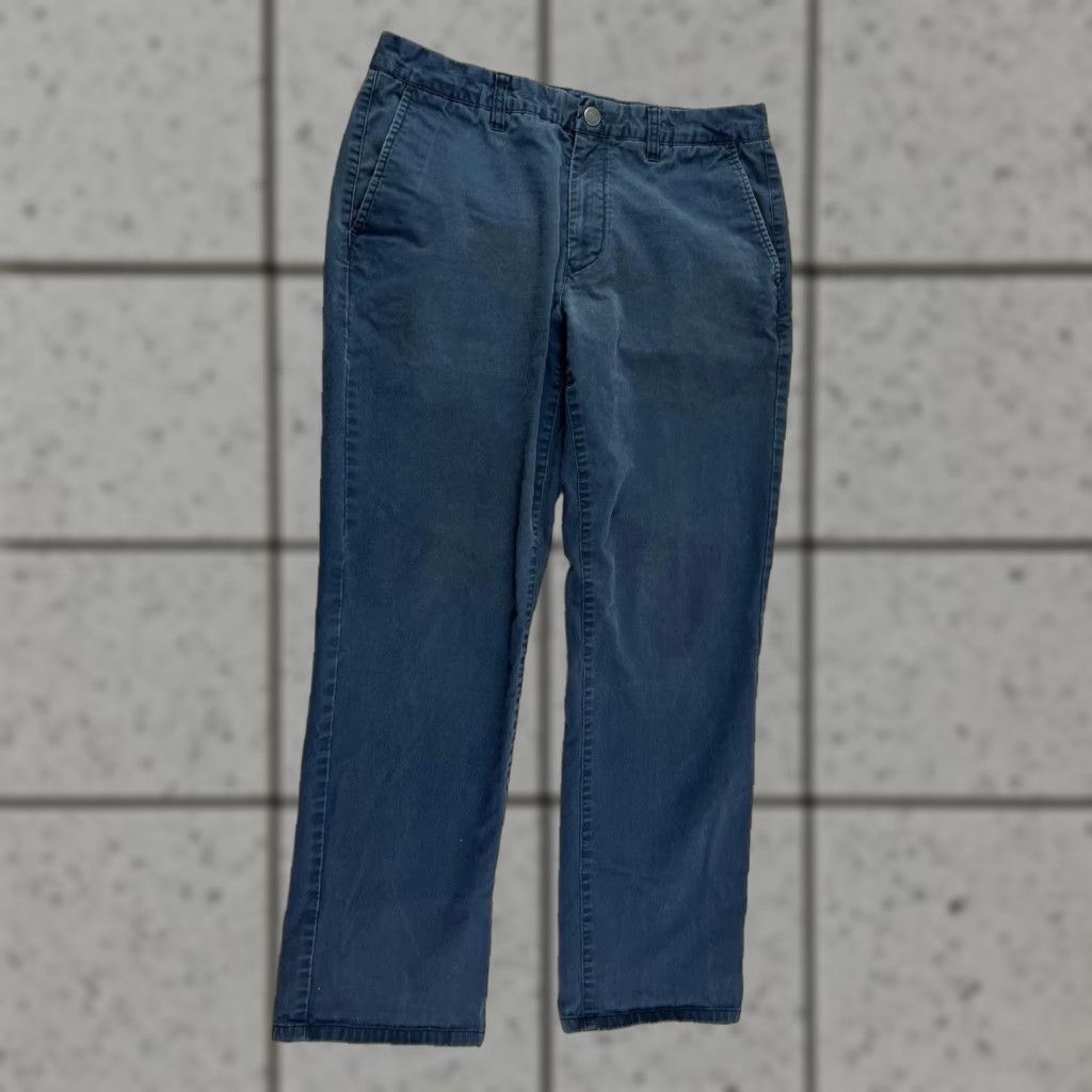 Bonobos VINTAGE? No—Actually Pre owned Bonobos Mens Chino Pants 32x30 Gray Relaxed Fit Casual Pockets 30 in Inseam Mens Size US 32 / EU 48 - 1 Thumbnail