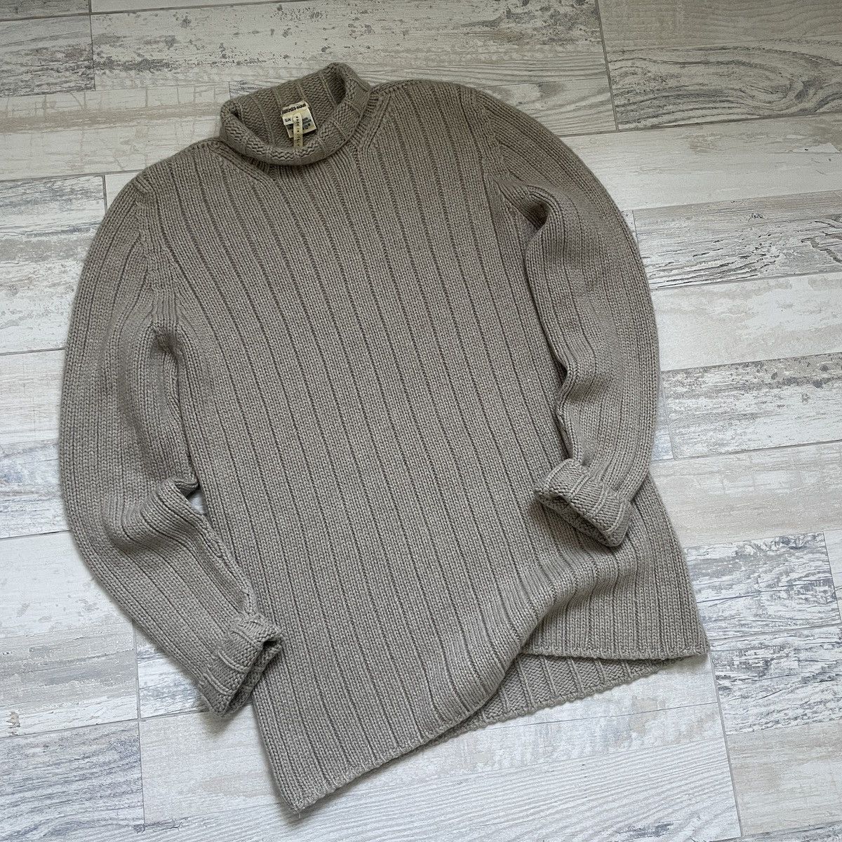 Rare Hermes PARIS 100% Cashmere Sweater