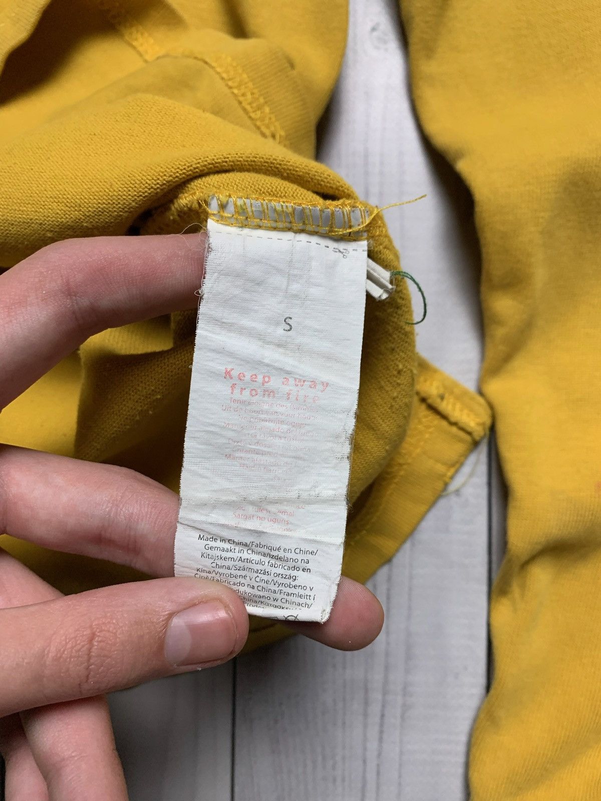 Vintage Vintage Australia rugby jersey yellow size S logo distressed Size US S / EU 44-46 / 1 - 13 Thumbnail