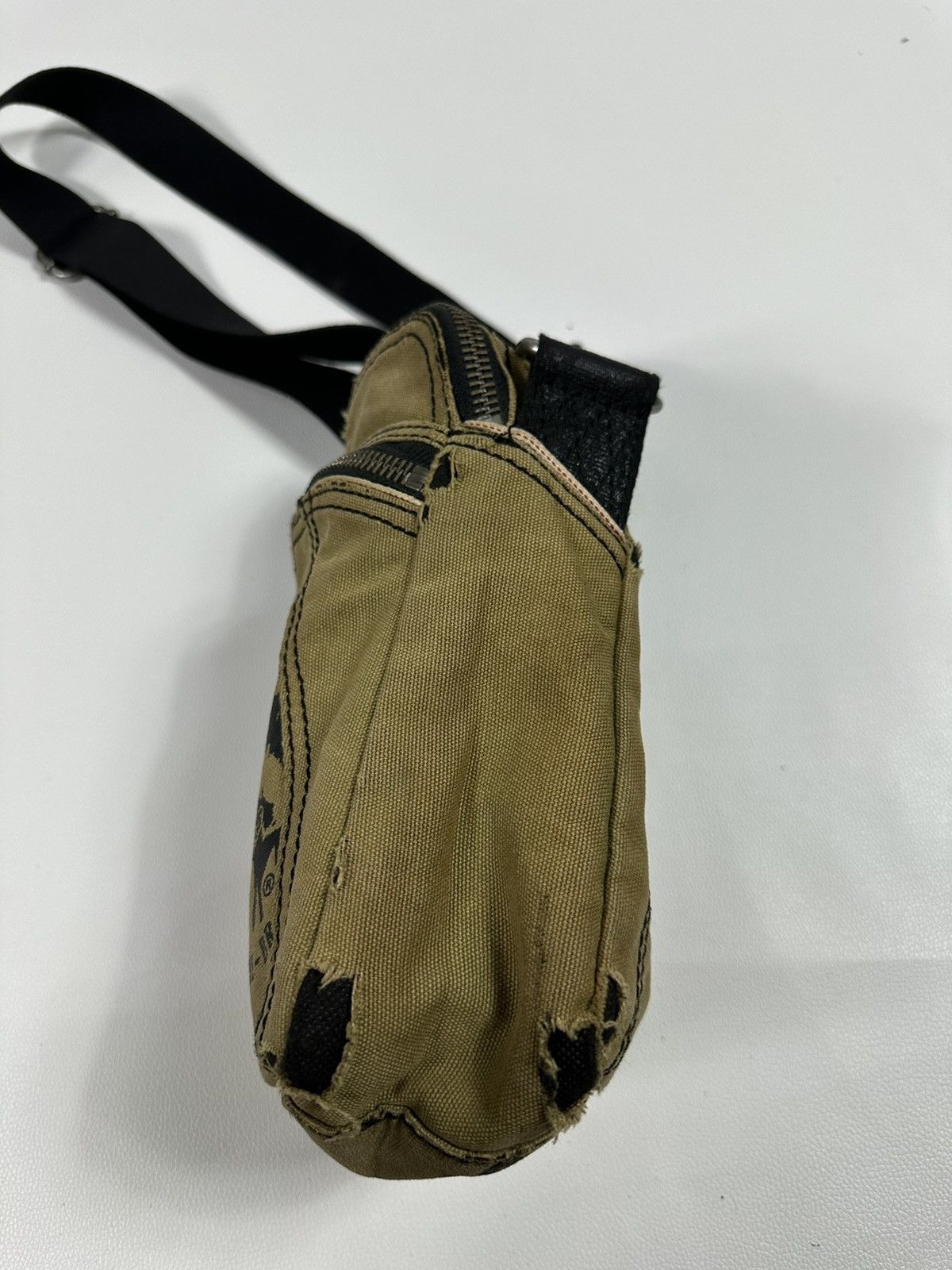 Diesel Vintage Diesel red Line Slevedge Distressed Crossbody Bag Size ONE SIZE - 10 Thumbnail