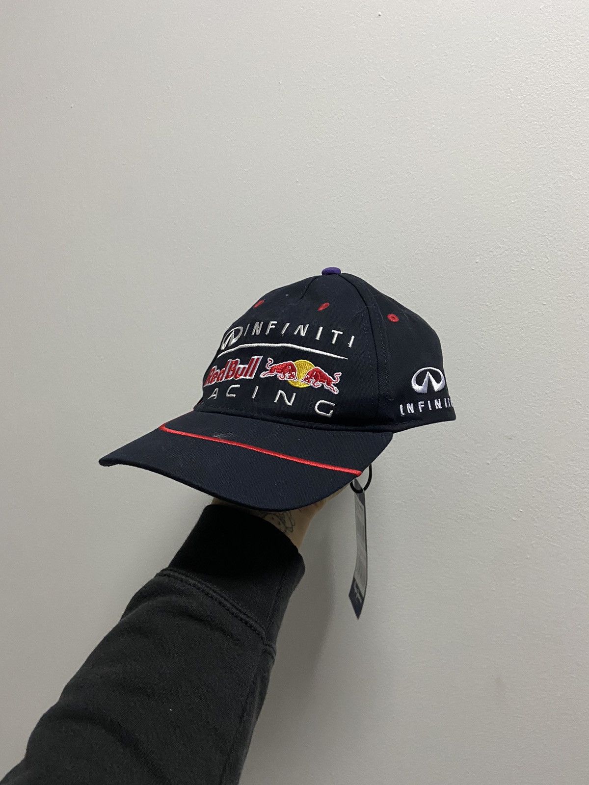 Red Bull × Vintage Red bull Racing Infiniti Cap Vintage big logo Size ONE SIZE - 4 Thumbnail