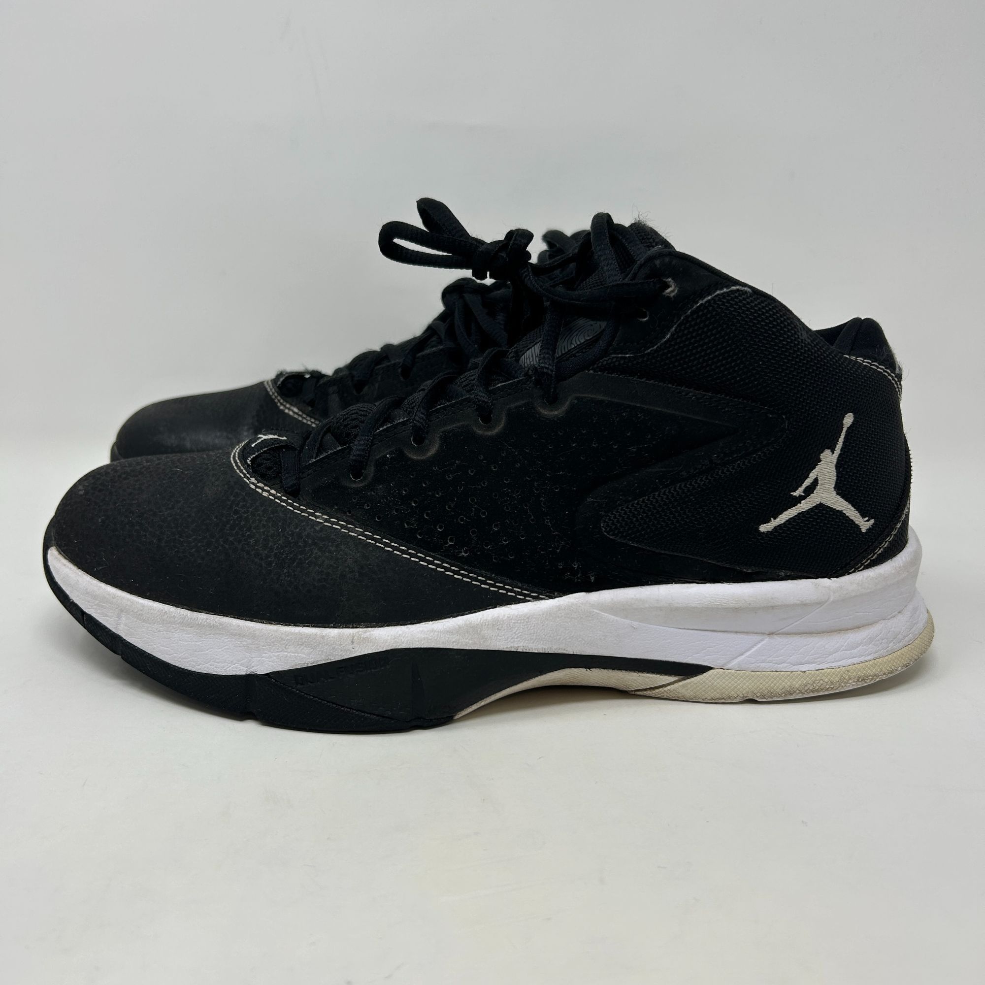 Nike Nike Air Jordan Court Vision 99 Black/White Sz 10.5 616777 Size US 10.5 / EU 43-44 - 1 Thumbnail