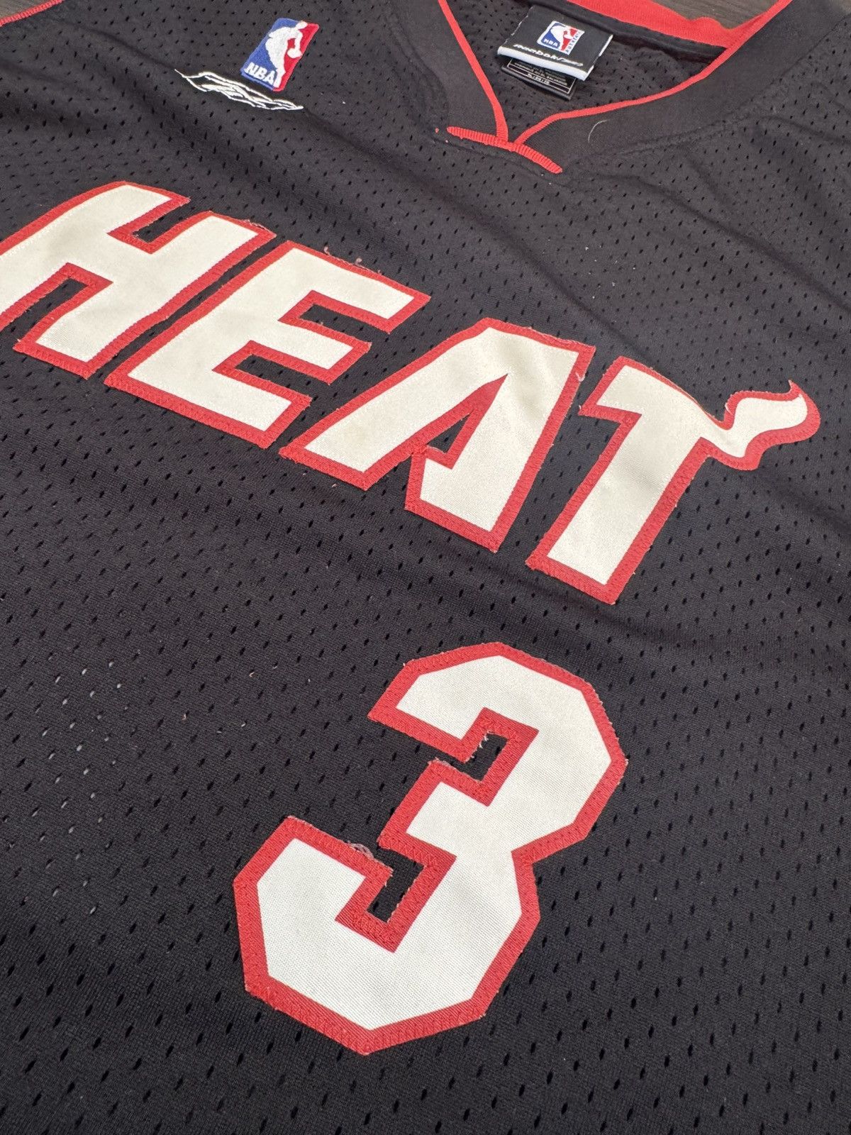 Reebok Dwayne Wade #3 Miami Heat NBA Stitched Jersey Length +2 Size US XL / EU 56 / 4 - 3 Thumbnail