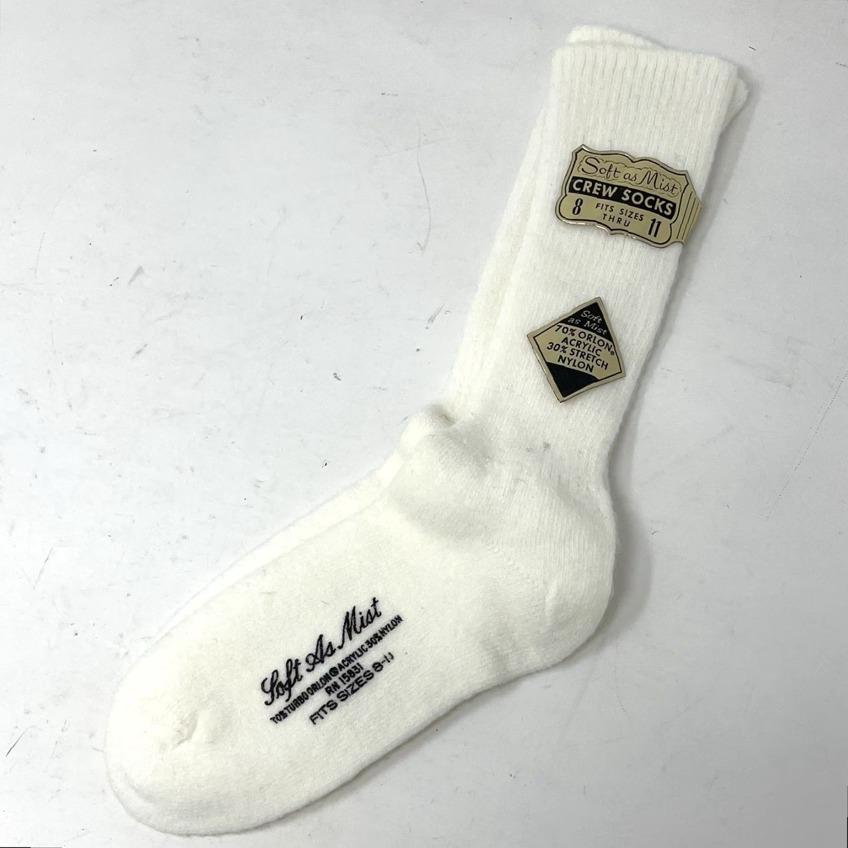 Vintage VINTAGE Soft as Mist Crew Socks Ladies Size 9-11 White NOS 1960s NWT Mist Socks Ladies Crew White 1960s Vintage Size ONE SIZE - 2 Thumbnail