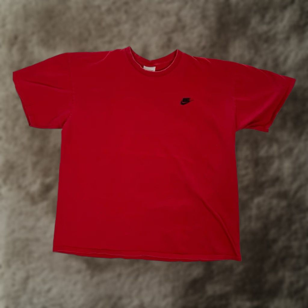 Nike VINTAGE Nike T-Shirt Red XL Men's Short Sleeve Embroidered Logo 90s Classic Essential Embroidered Silver Tag Size US XL / EU 56 / 4 - 1 Thumbnail