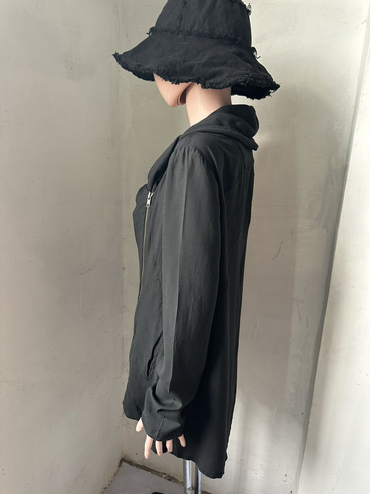 Helmut Lang Helmut Lang Asymmetric Jacket Size L / US 10 / IT 46 - 3 Thumbnail