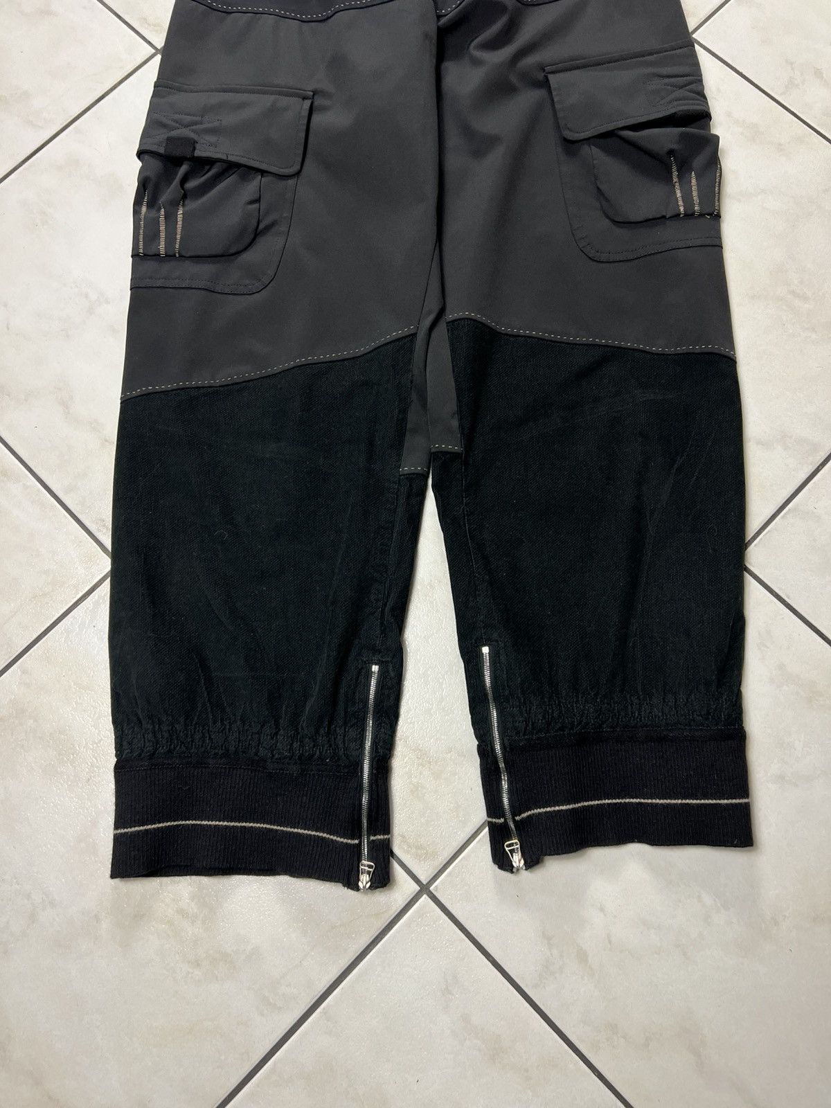 Marithe + Francois Girbaud Marithe + Francois Girbaud nylon y2k cargo pocket zip pants Size 27" / US 4 / IT 40 - 5 Thumbnail