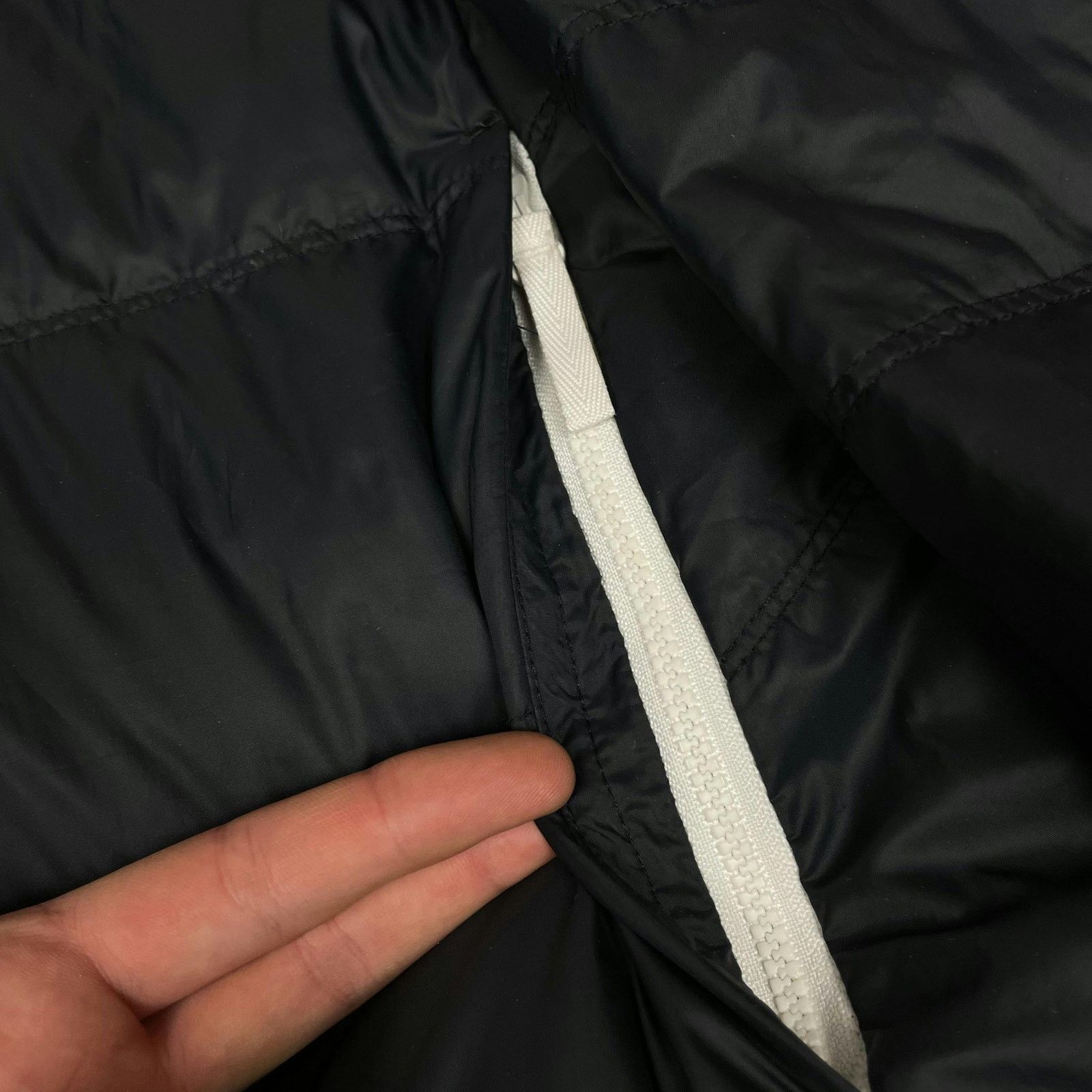 Nike Nike Women's Black Swoosh Hooded Full Zip Puffer Coat Small Size S / US 4 / IT 40 - 7 Thumbnail