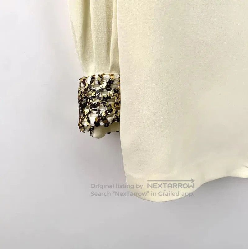 Chanel Chanel Beige Silk Blouse with Embellished Collar . Size XS / US 0-2 / IT 36-38 - 3 Thumbnail