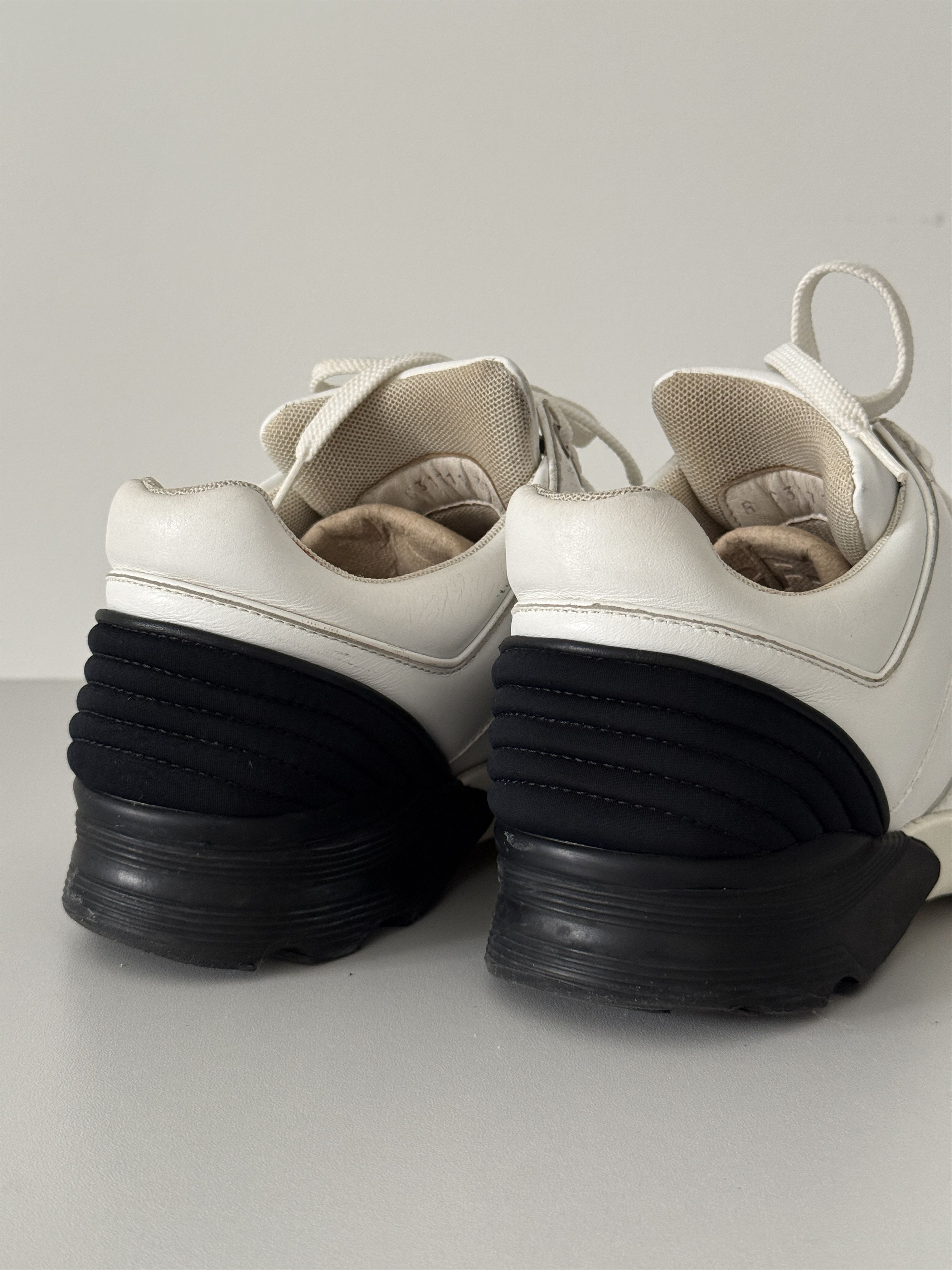 Chanel Chanel White Runner Trainer Sneaker Size US 8 / IT 38 - 8 Thumbnail