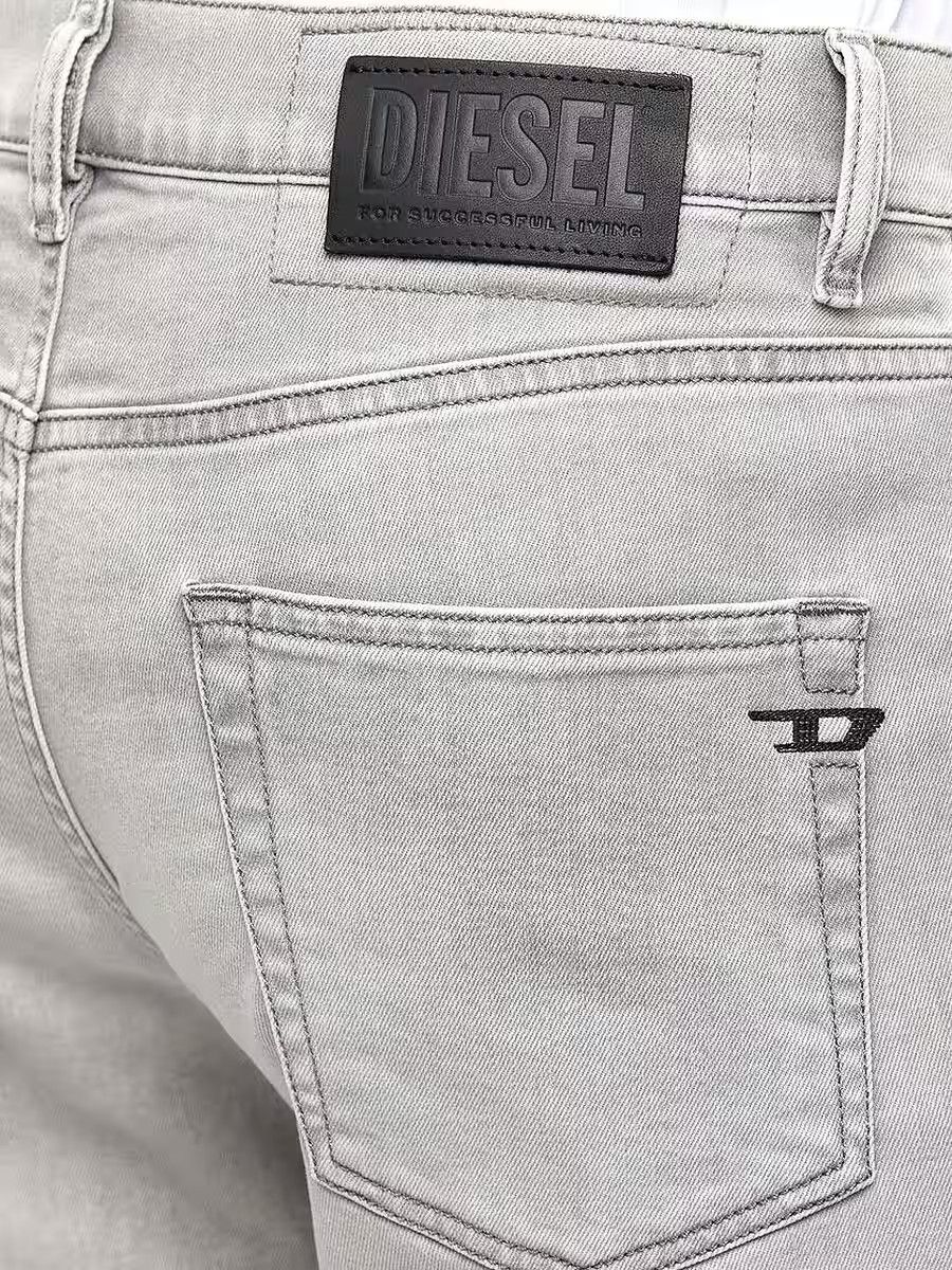 Diesel DIESEL D-STRUKT 069RE Slim Denim Jeans W31 x L30 Size US 31 - 14 Thumbnail