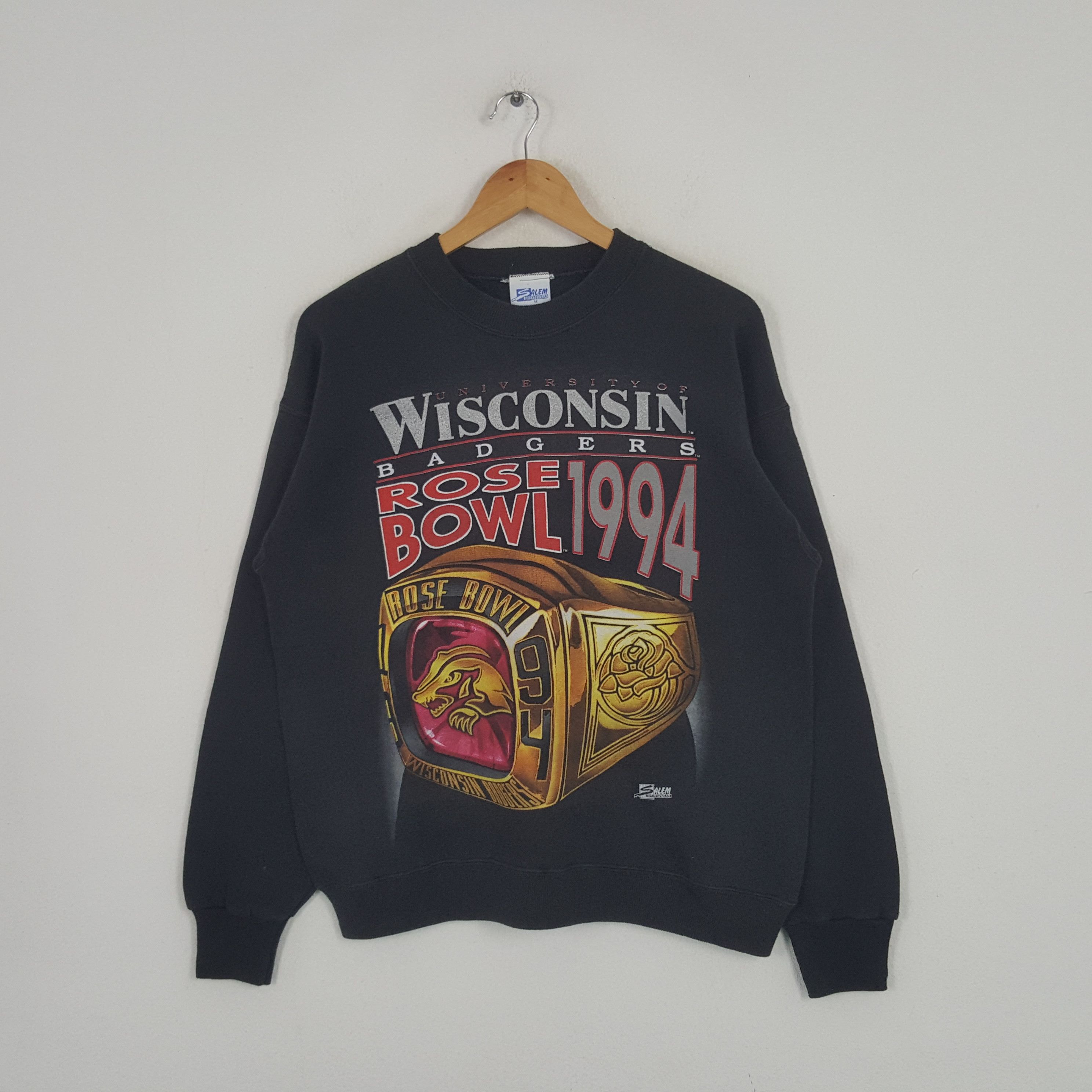 Salem Sportswear × Vintage Vintage University Of Wisconsin American Sports Sweatshirt Size US M / EU 48-50 / 2 - 1 Thumbnail