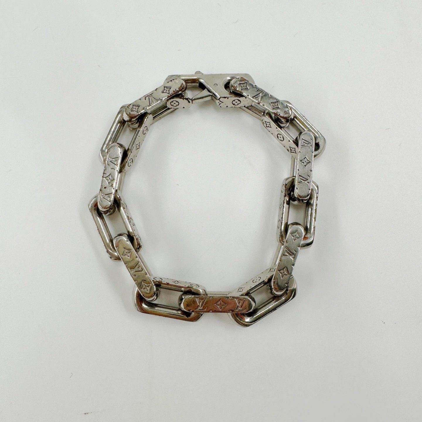 Louis Vuitton Louis Vuitton Silver Cuban Bamboo Logo Bracelet Size ONE SIZE - 1 Thumbnail