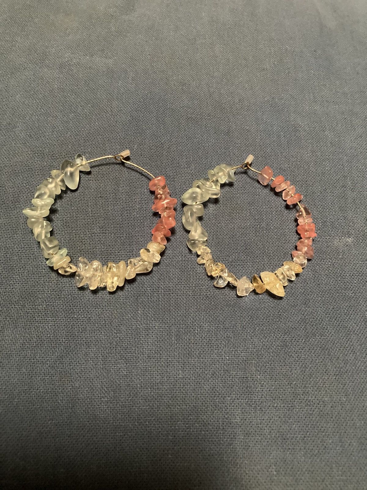 Other Glass Pebble beaded hoop earrings Size ONE SIZE - 1 Thumbnail