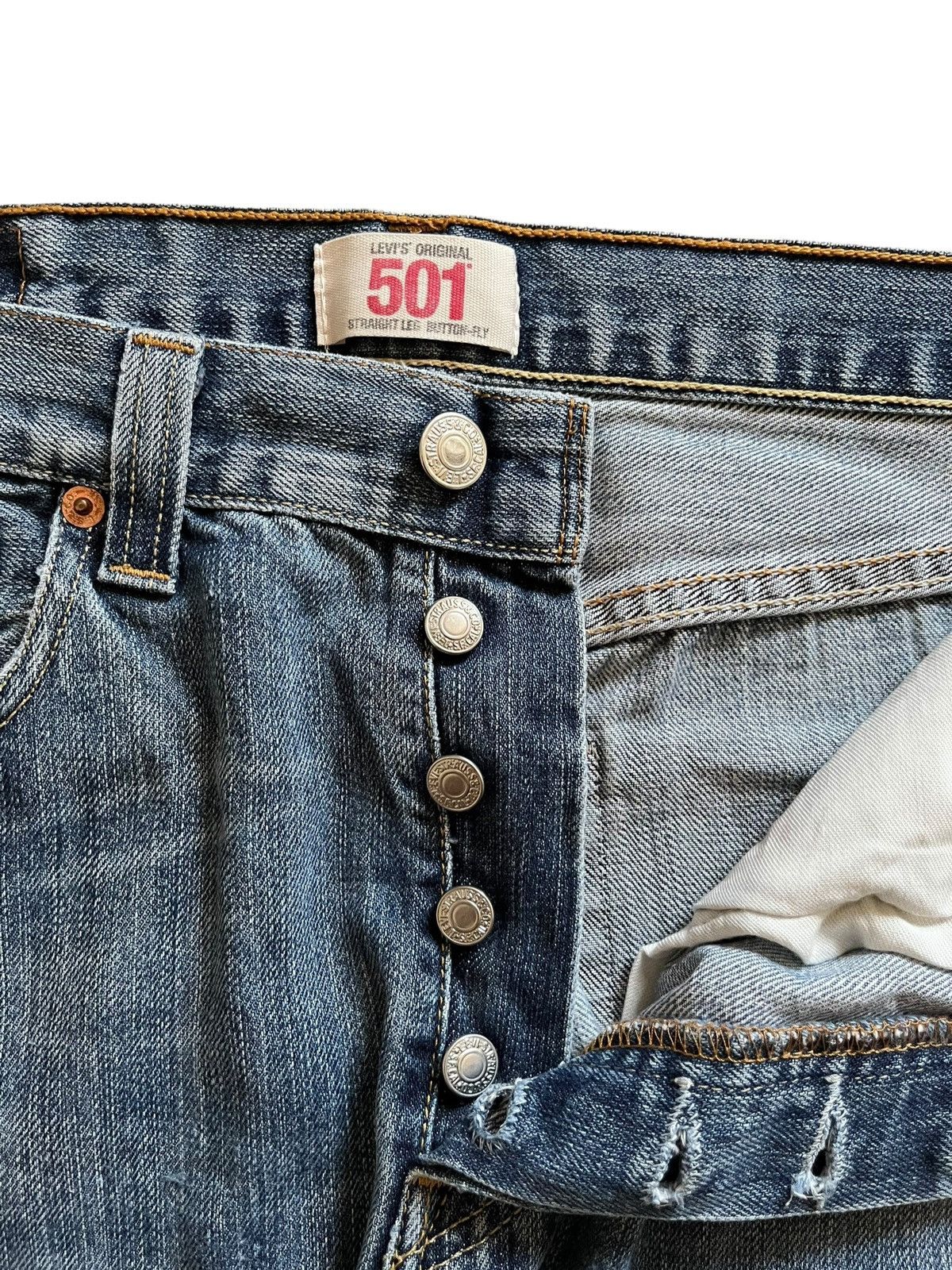 Levi's × Levi's Vintage Clothing Vintage 90s Levis 501 Blue Wash Distressed Baggy Jeans Size US 32 / EU 48 - 3 Thumbnail