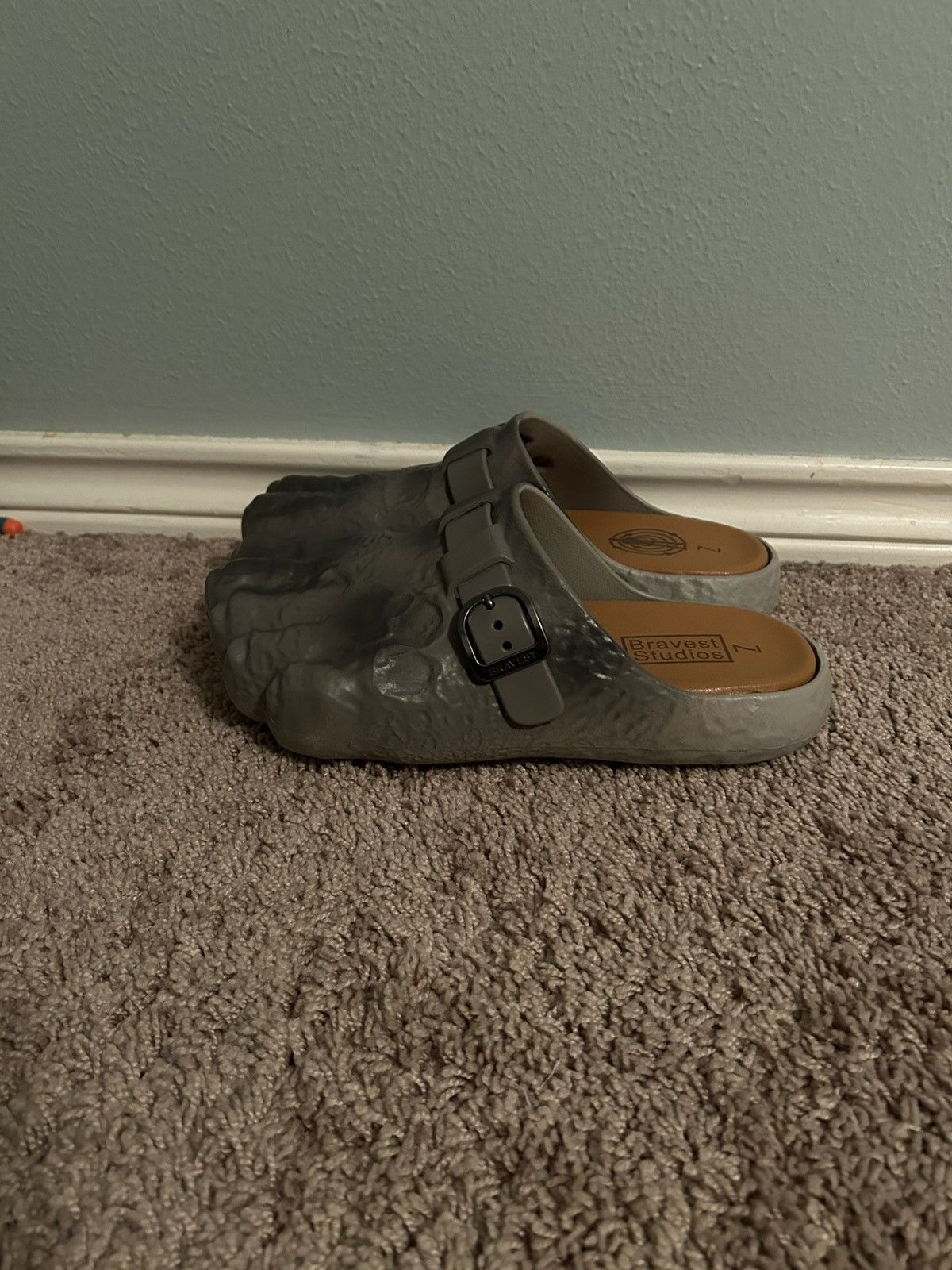 Bravest Studios MOON CLOGS / KID CUDI COLLAB Size US 7 / EU 40 - 1 Thumbnail