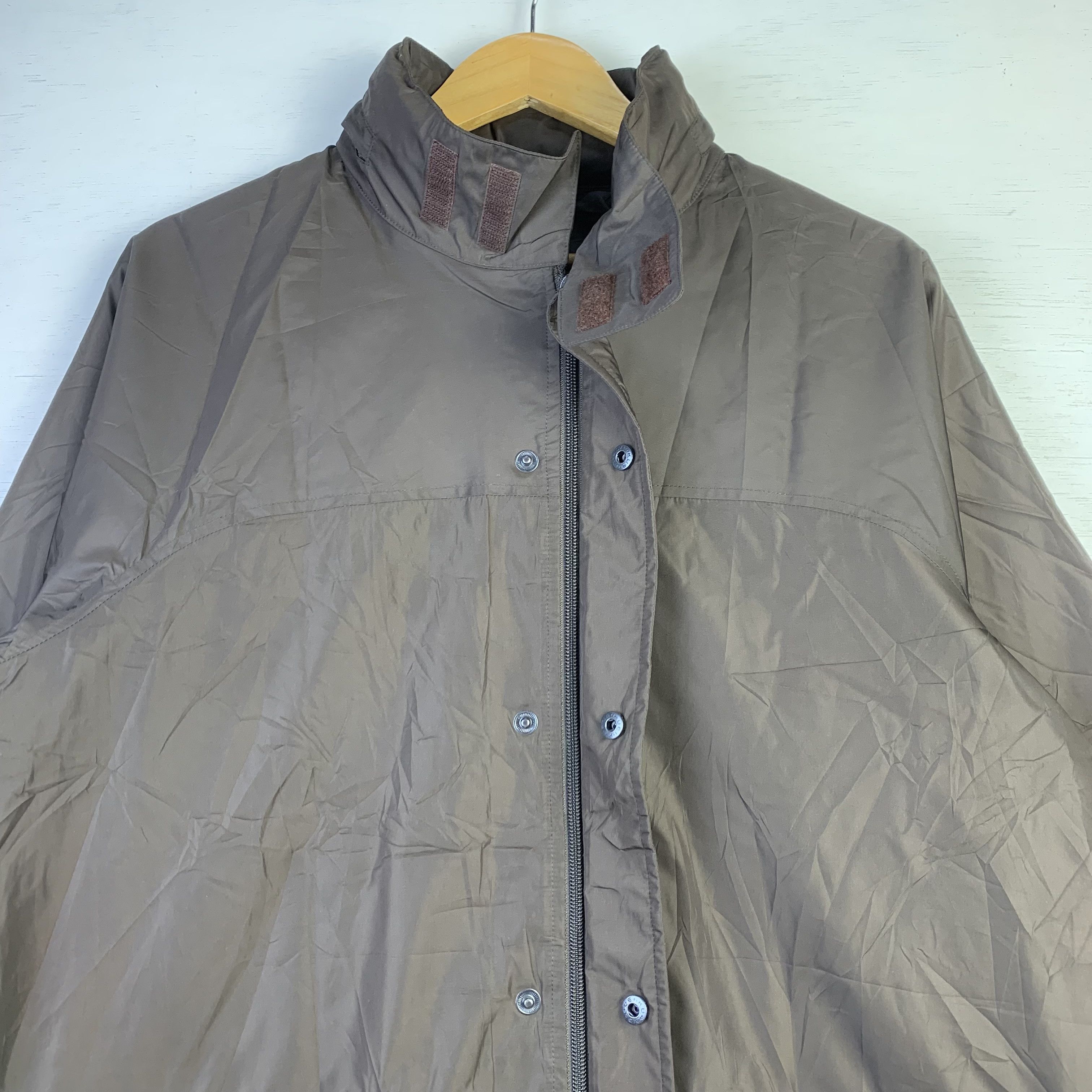 Uniqlo Vintage Uniqlo Jacket M Oversized Brown Size US M / EU 48-50 / 2 - 5 Thumbnail