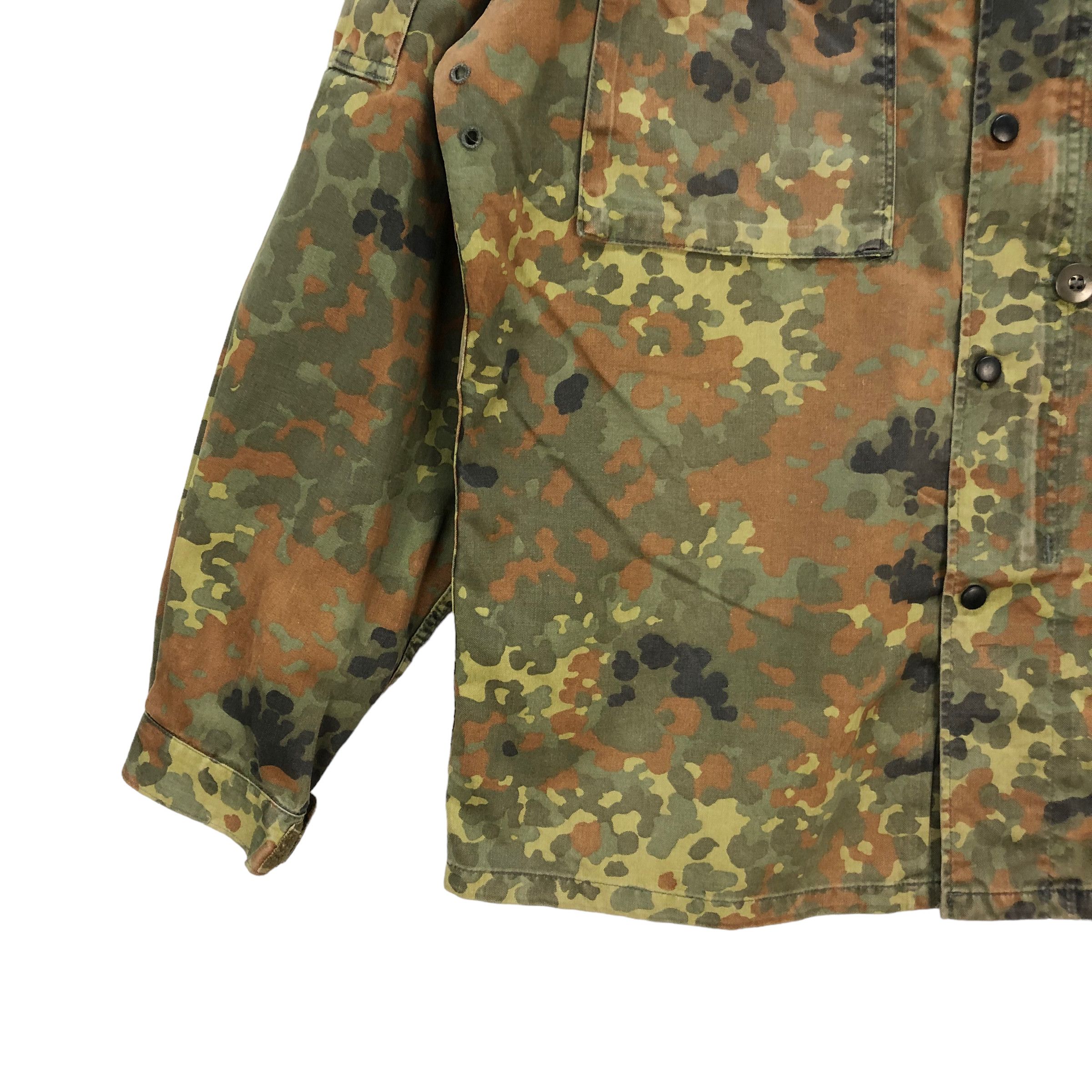 Vintage VINTAGE GERMANY CAMO FIELD JACKET #7342-131 Size US L / EU 52-54 / 3 - 5 Thumbnail