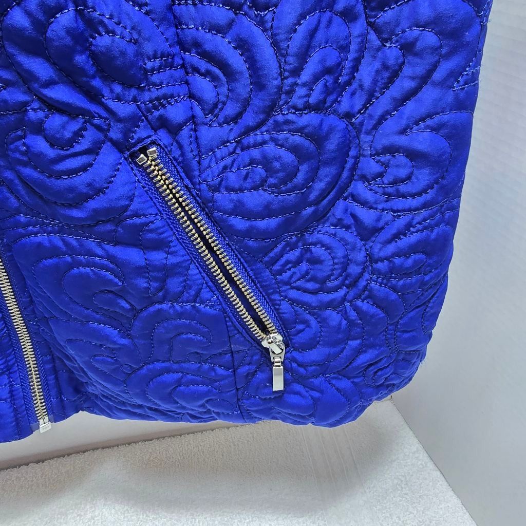 The Unbranded Brand Women's Christopher & Banks Blue Quilted Vest Petite P/L Size S / US 4 / IT 40 - 4 Thumbnail
