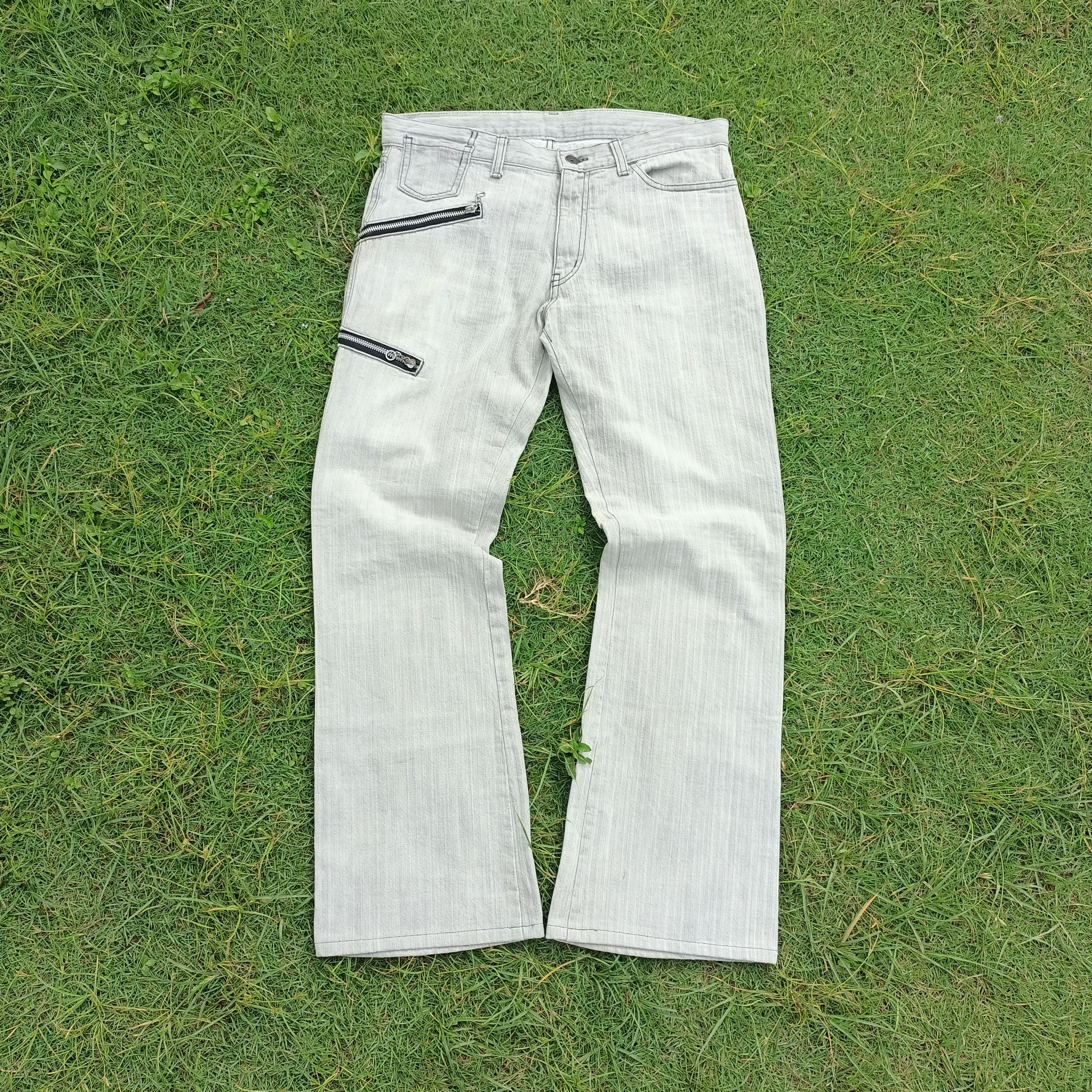 image of 20471120 x If Six Was Nine Japanese Edge Ruppert Zipper Side Pocket Flare Jeans in Soft Grey (Size 