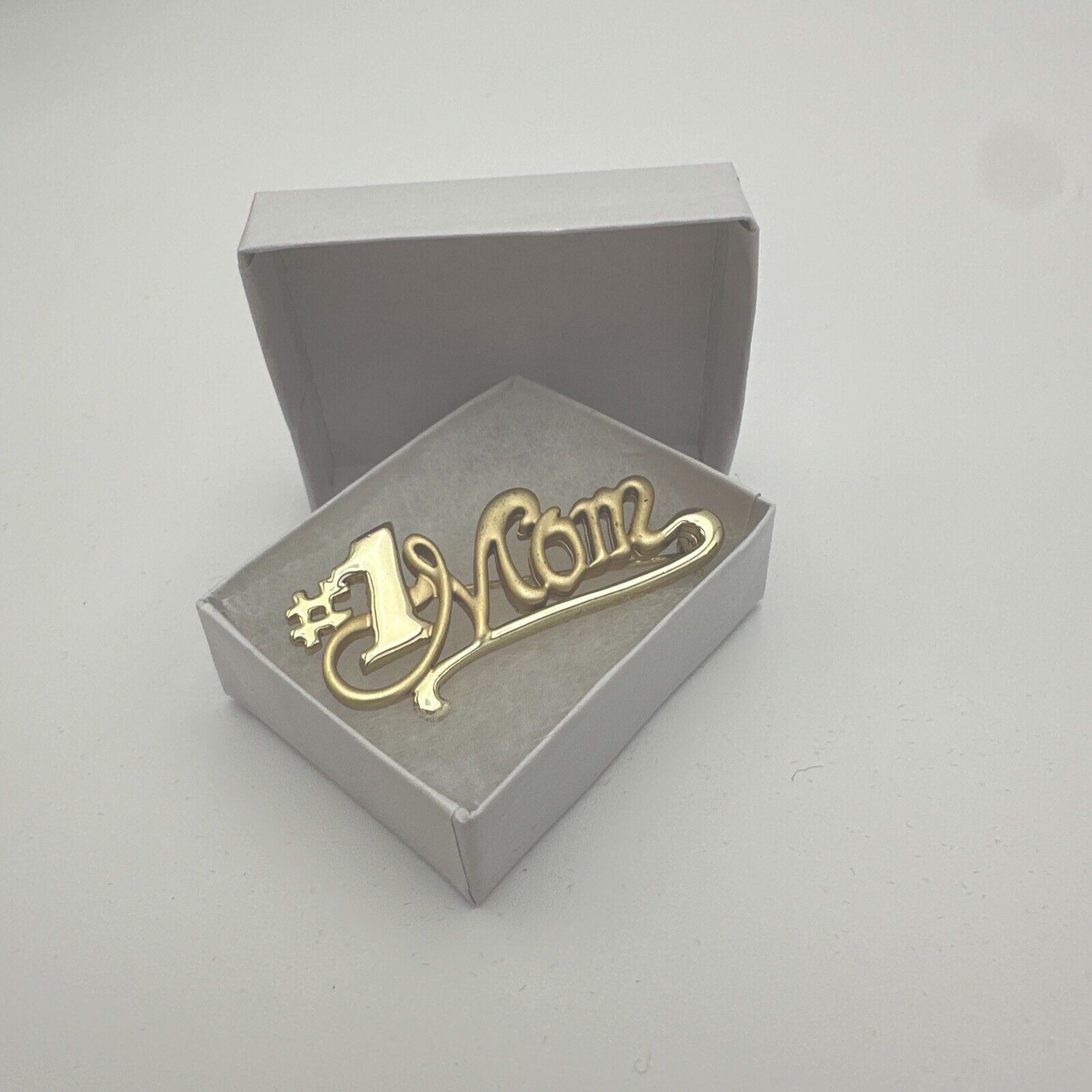 A.L.C. VTG A.J.C. Marked Brooch Pin #1 Mom 1 3/4 Matte & Shine Gold Size ONE SIZE - 2 Thumbnail