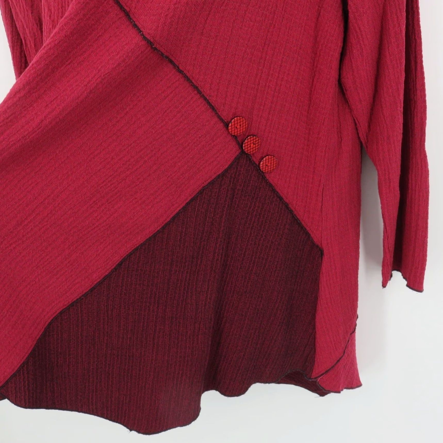 Habitat Habitat Shirt Women Small Red Long Sleeve Crinkle Asymmetrical Hem Blouse Top Size S / US 4 / IT 40 - 3 Thumbnail