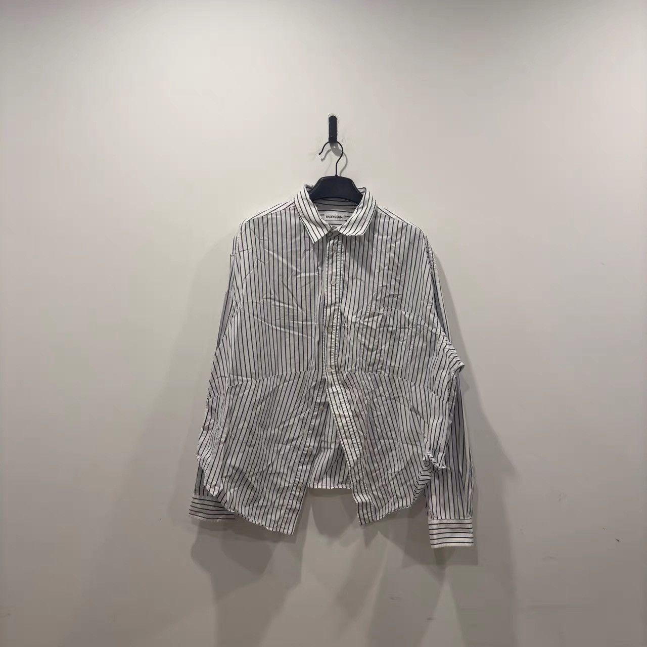 Balenciaga Balenciaga Striped Embroidered Deconstructed Shirt K28 Size XS / US 0-2 / IT 36-38 - 1 Thumbnail