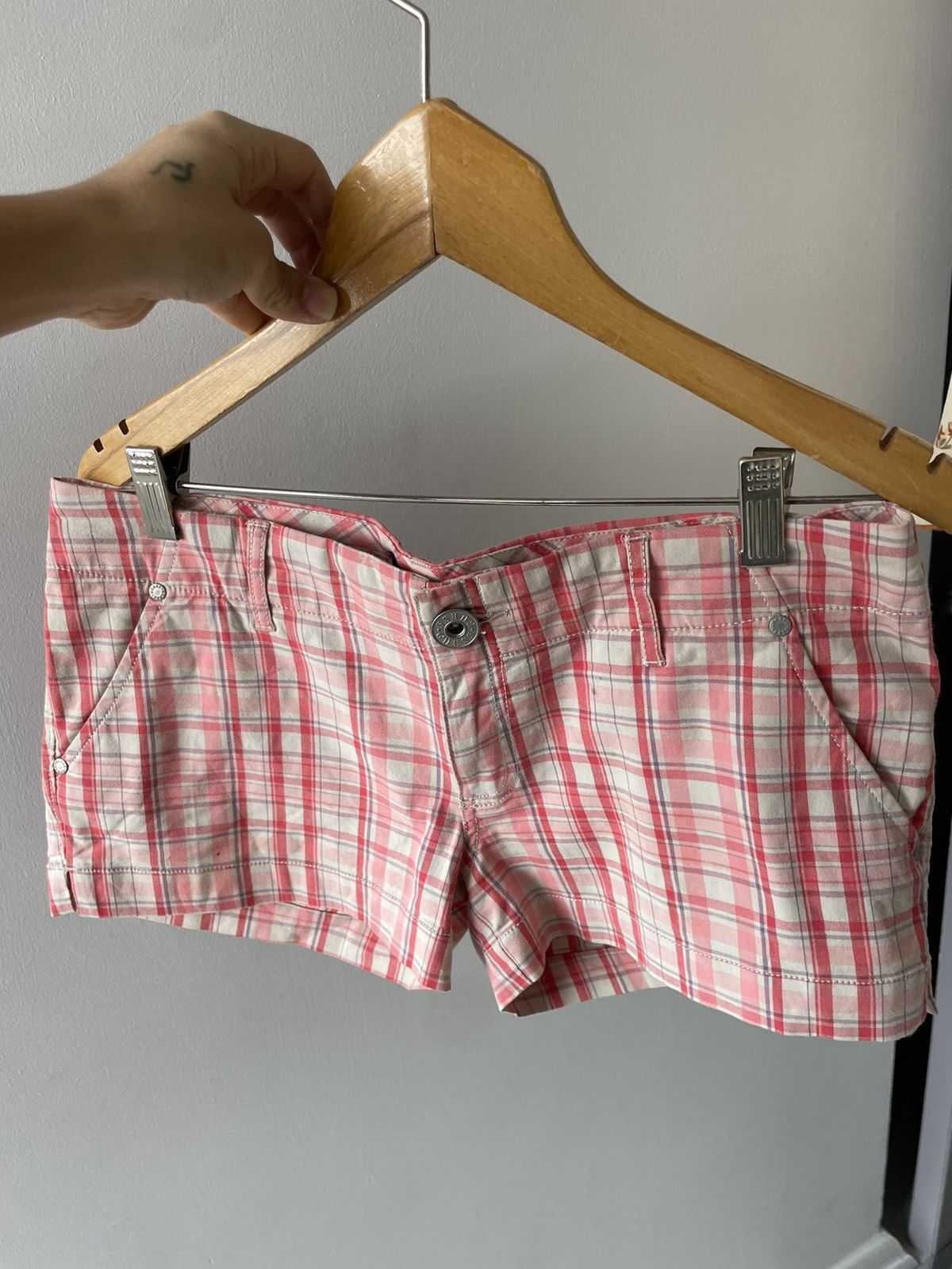 Guess Guess short Size 28" / US 6 / IT 42 - 11 Thumbnail