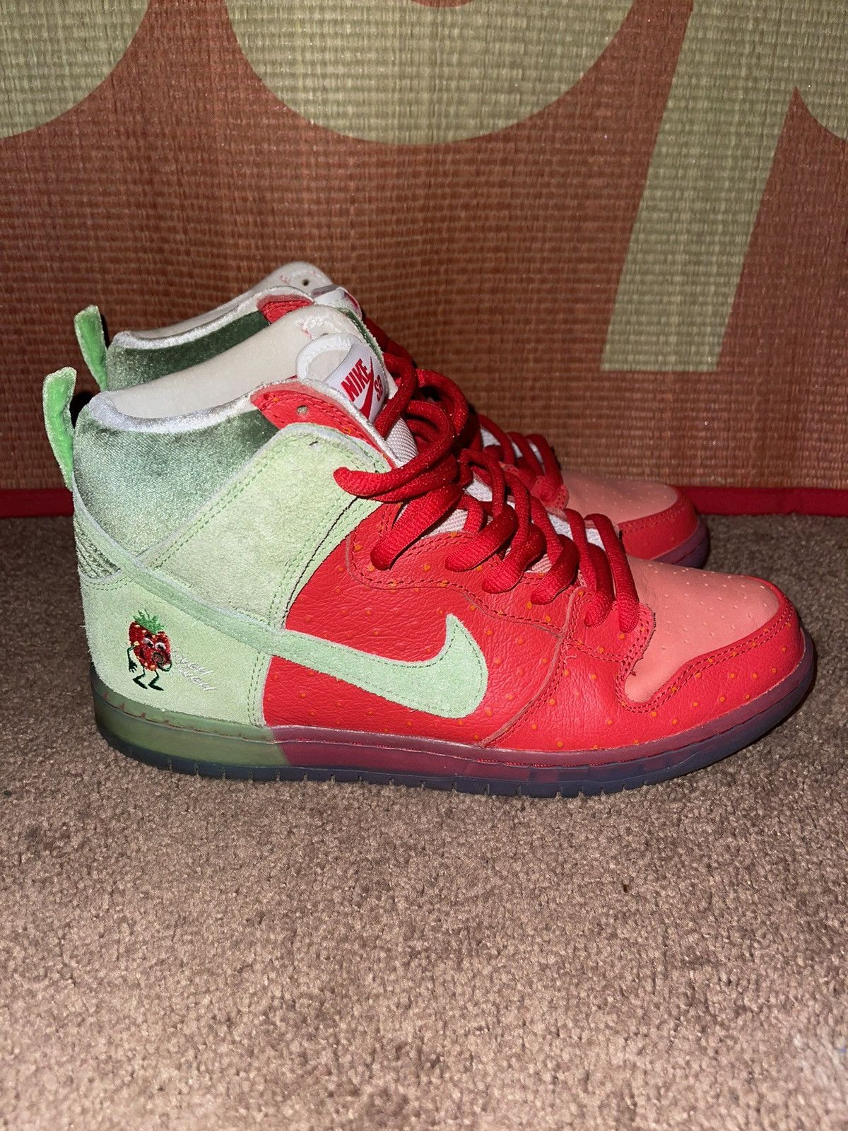 Nike × Nike SB Nike SB Strawberry Cough 420 Size US 10 / EU 43 - 2 Thumbnail
