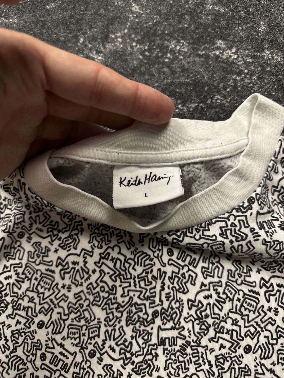 Keith Haring Rare Keith Haring Overprint Centre Heart Logo T-Shirt Size US L / EU 52-54 / 3 - 11 Thumbnail