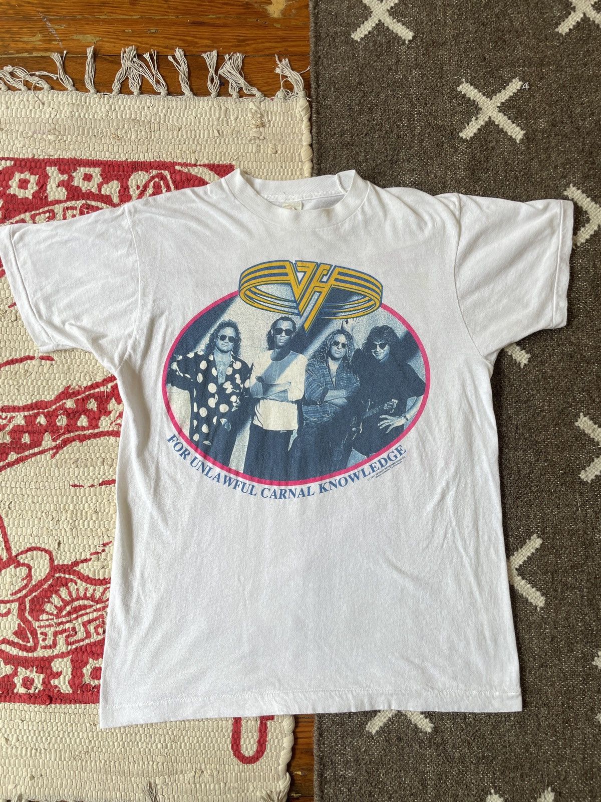 Band Tees 1991 VAN HALEN POUNDCAKE GRAPHIC SHIRT Size US XL / EU 56 / 4 - 1 Thumbnail