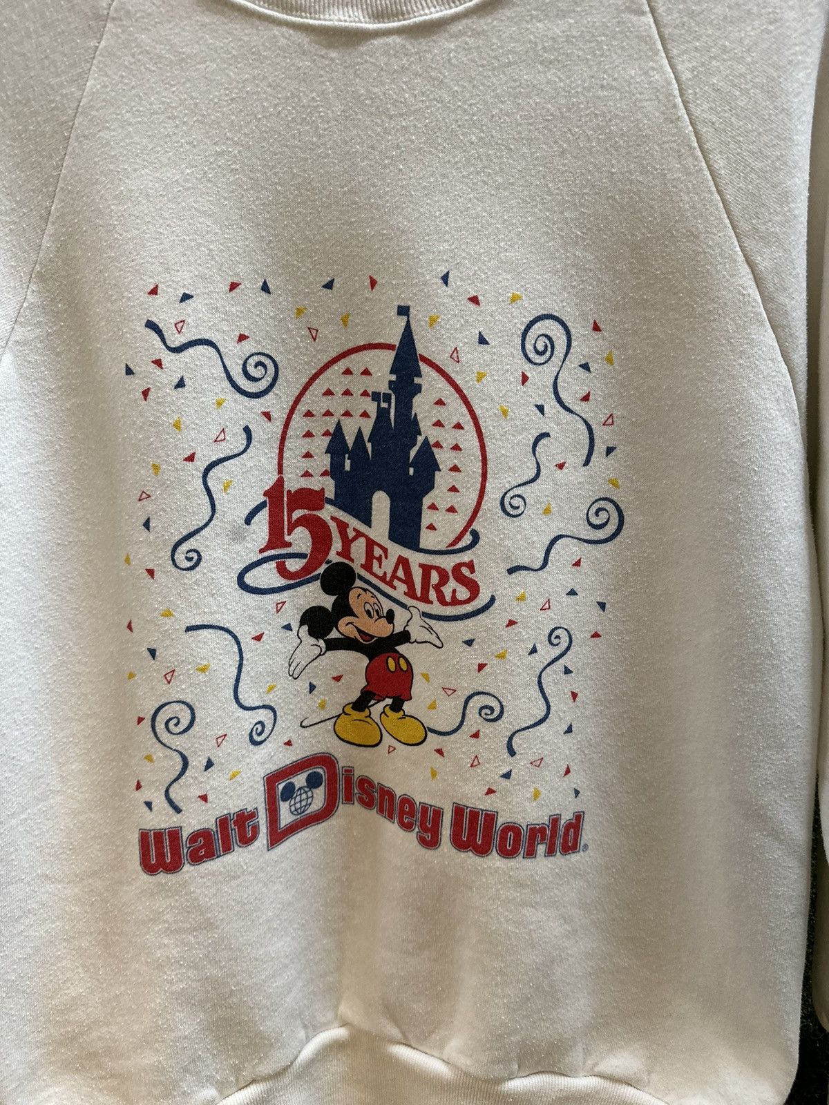 Disney × Vintage Vintage 1980s Disneyworld 15 Years Mickey Castle Crewneck Size US M / EU 48-50 / 2 - 4 Thumbnail