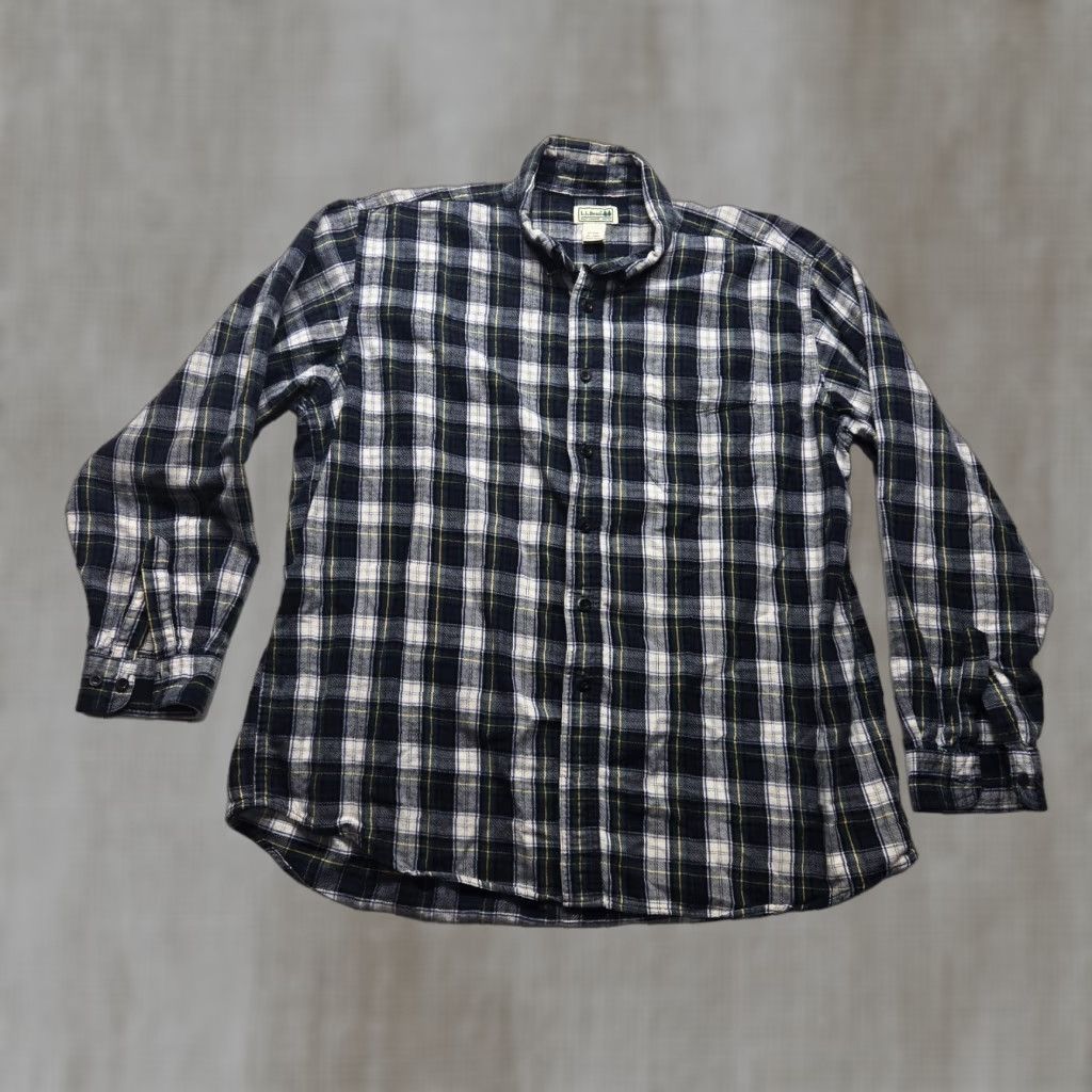 Vintage L.L. Bean Shirt Button-Up Mens XL Traditional Fit Plaid 100% Cotton Blue Long Sleeve Button-Down Collared | Pockets | Regular Fit Size US XL / EU 56 / 4 - 1 Thumbnail