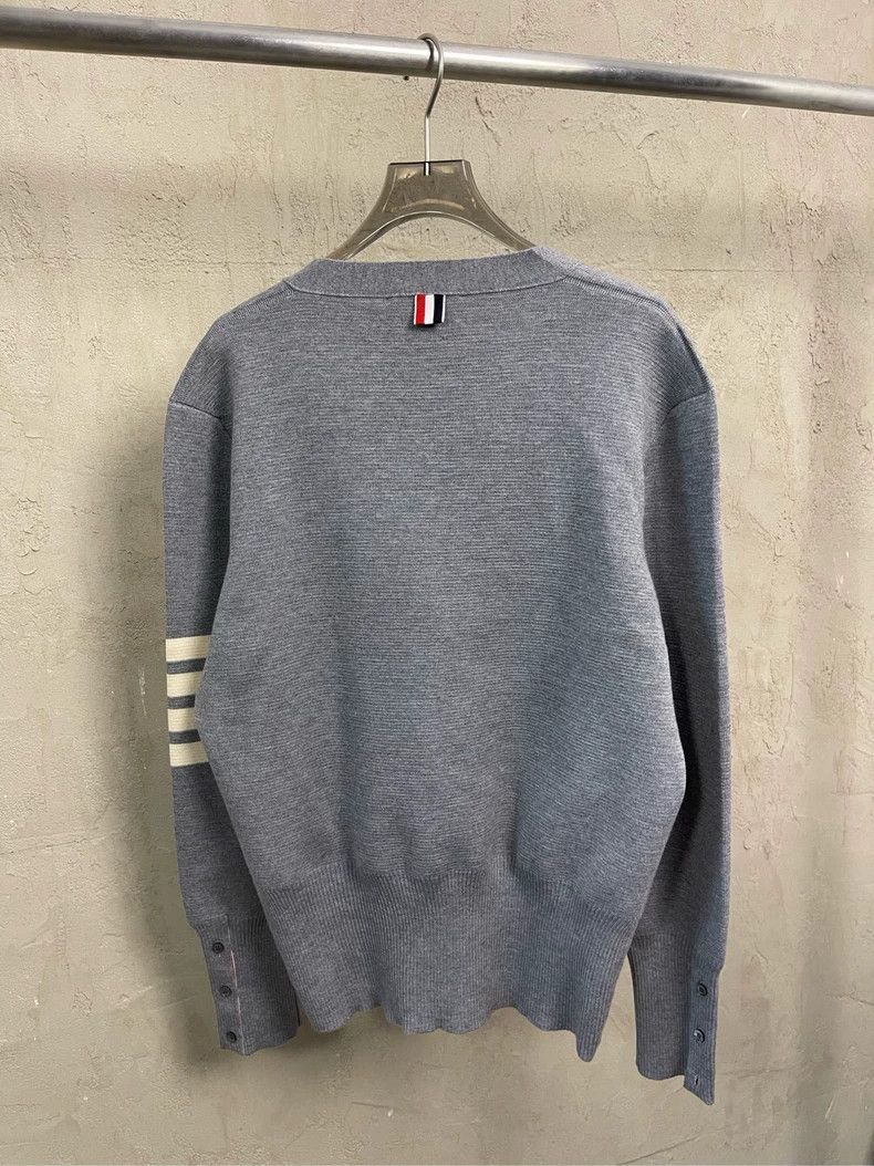 Thom Browne Thom Browne Gray four-striped wool cardigan jacket 2505-Nex Size US L / EU 52-54 / 3 - 2 Thumbnail