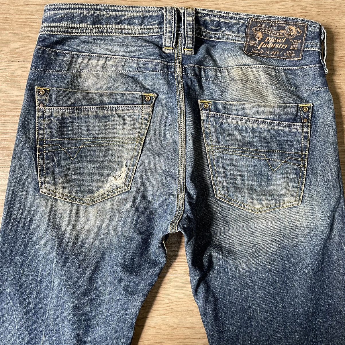 Diesel Vintage Diesel Distressed Straight Cut Faded Mud Wash Denim Size US 32 / EU 48 - 17 Thumbnail