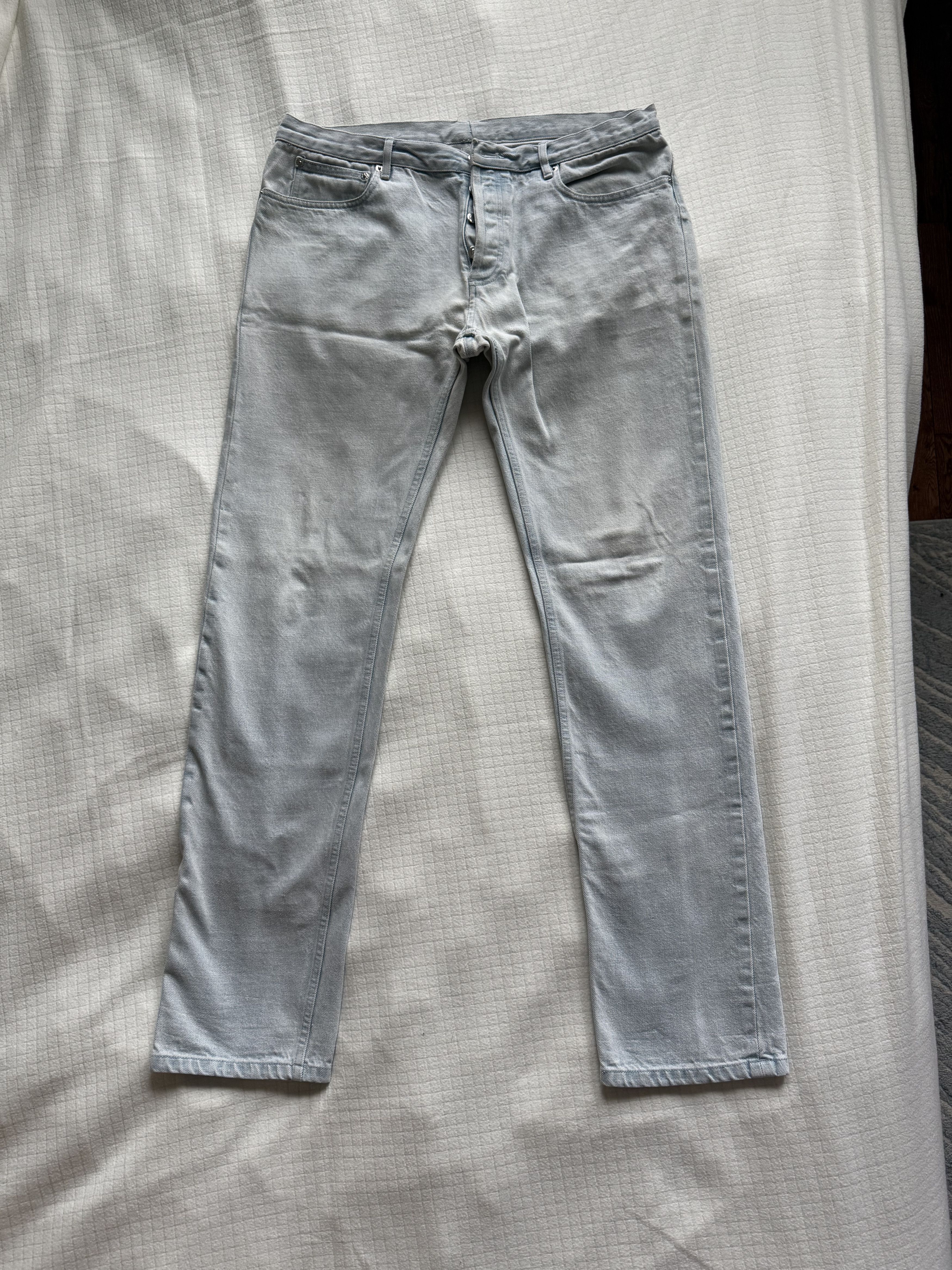 A.P.C. Light Wash Denim Size US 34 / EU 50 - 1 Thumbnail