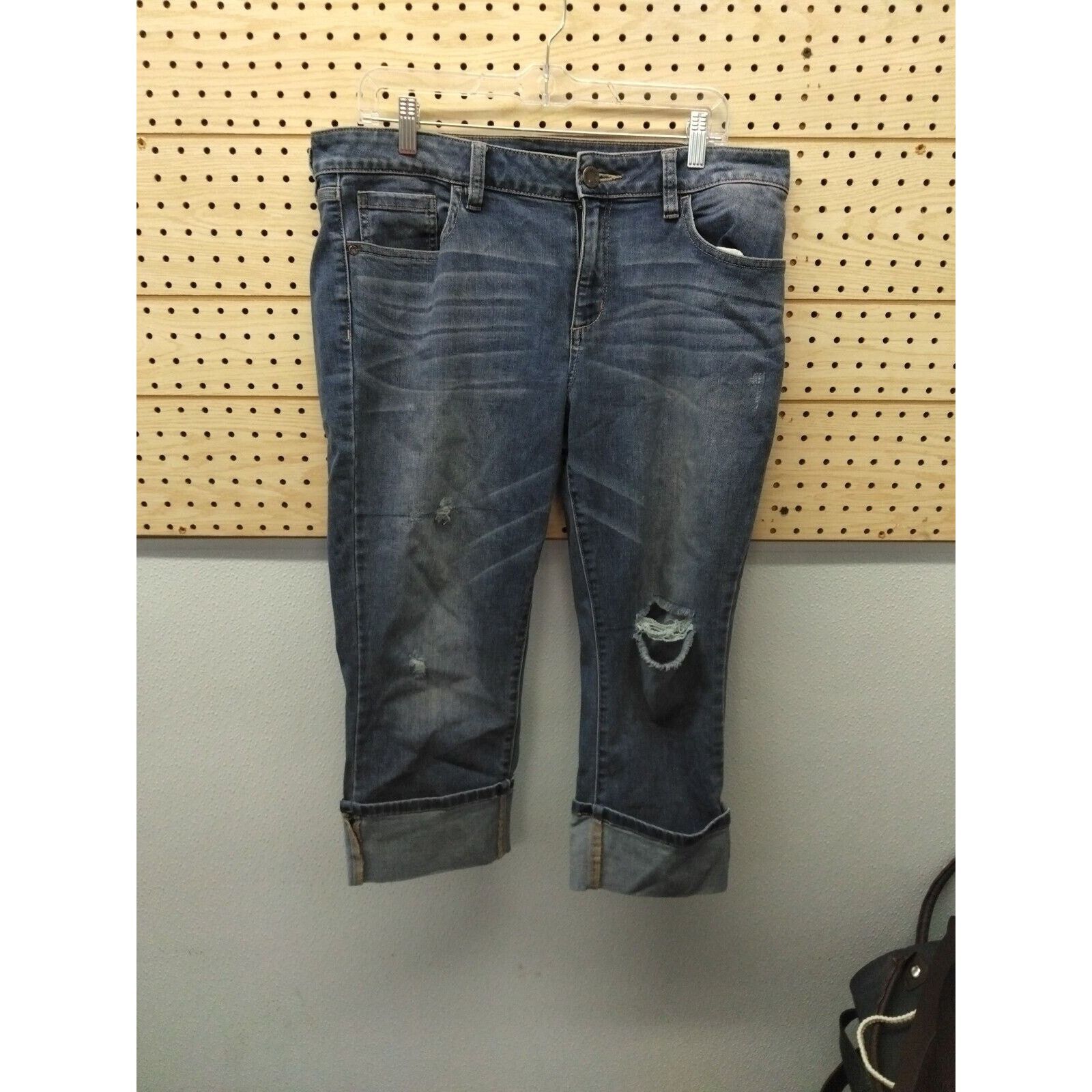 Other Ana jeans 32/14 women cuffed cropped blue dark washDestressd Size 36" / US 14 / IT 50 - 1 Thumbnail