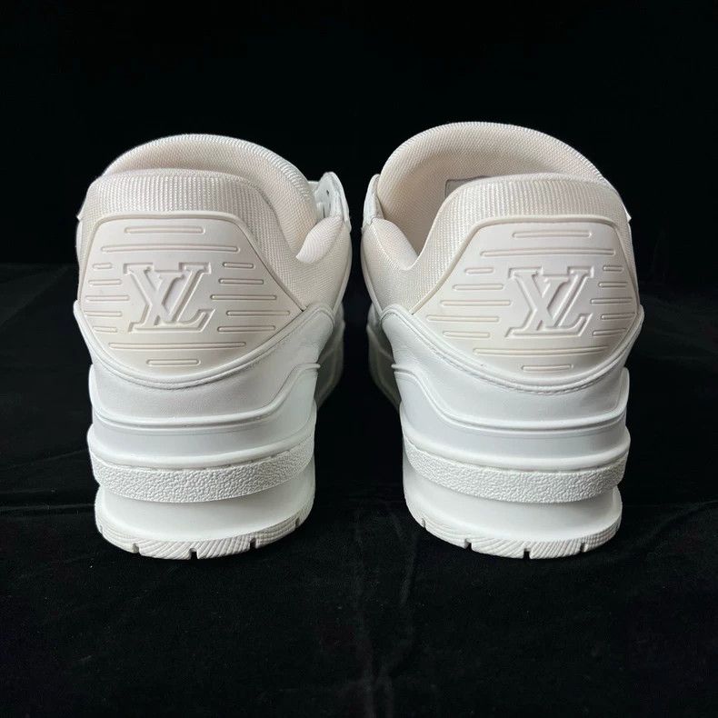 Louis Vuitton Louis Vuitton Pure white Trainer board shoes Size US 10 / EU 43 - 5 Thumbnail