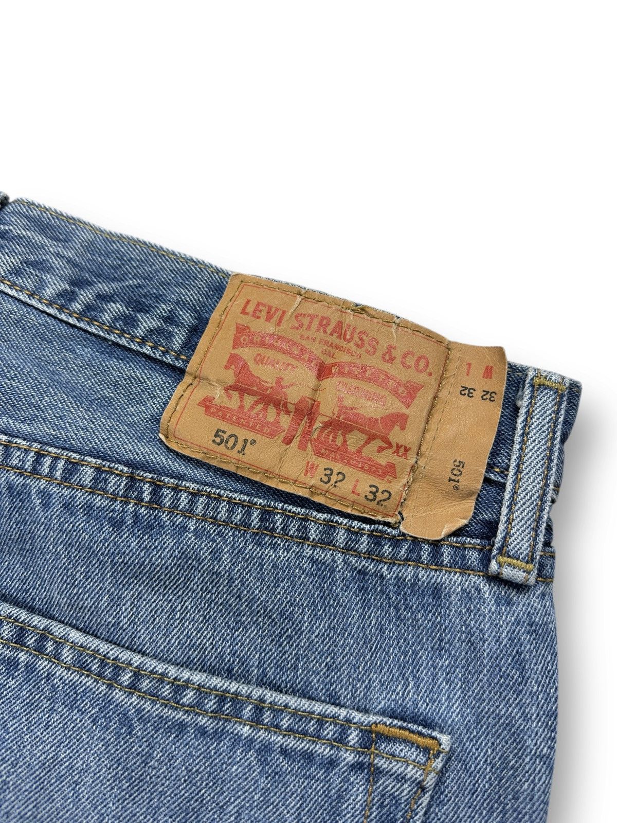Levi's Vintage Levis 501 Jeans Washed Blue Denim Men’s Size W32 L32 Size US 32 / EU 48 - 6 Thumbnail