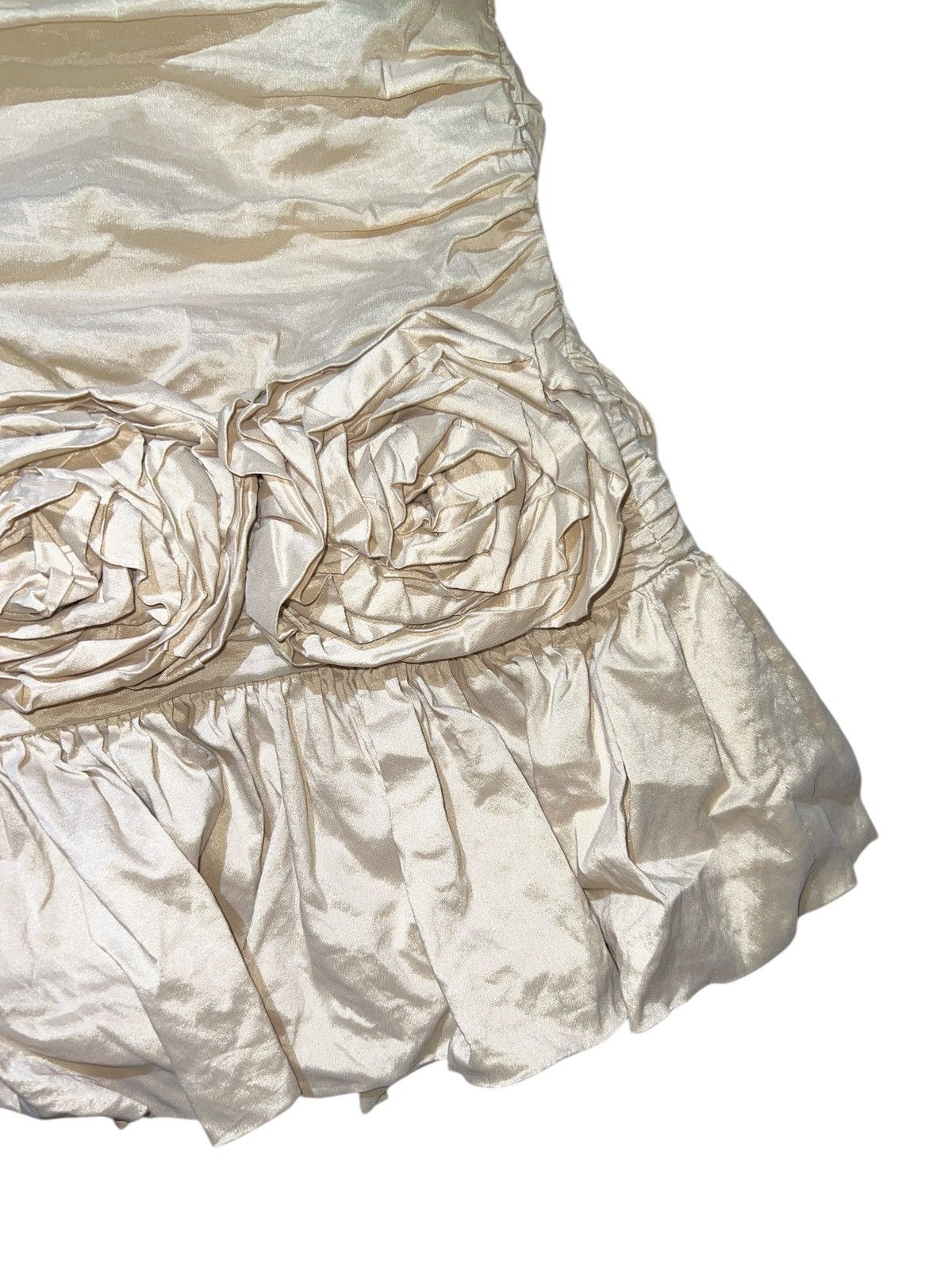 Bcbgmaxazria × Vintage Vintage ruched rosette party dress homecoming prom Size XXS / US 00 / IT 34 - 5 Thumbnail