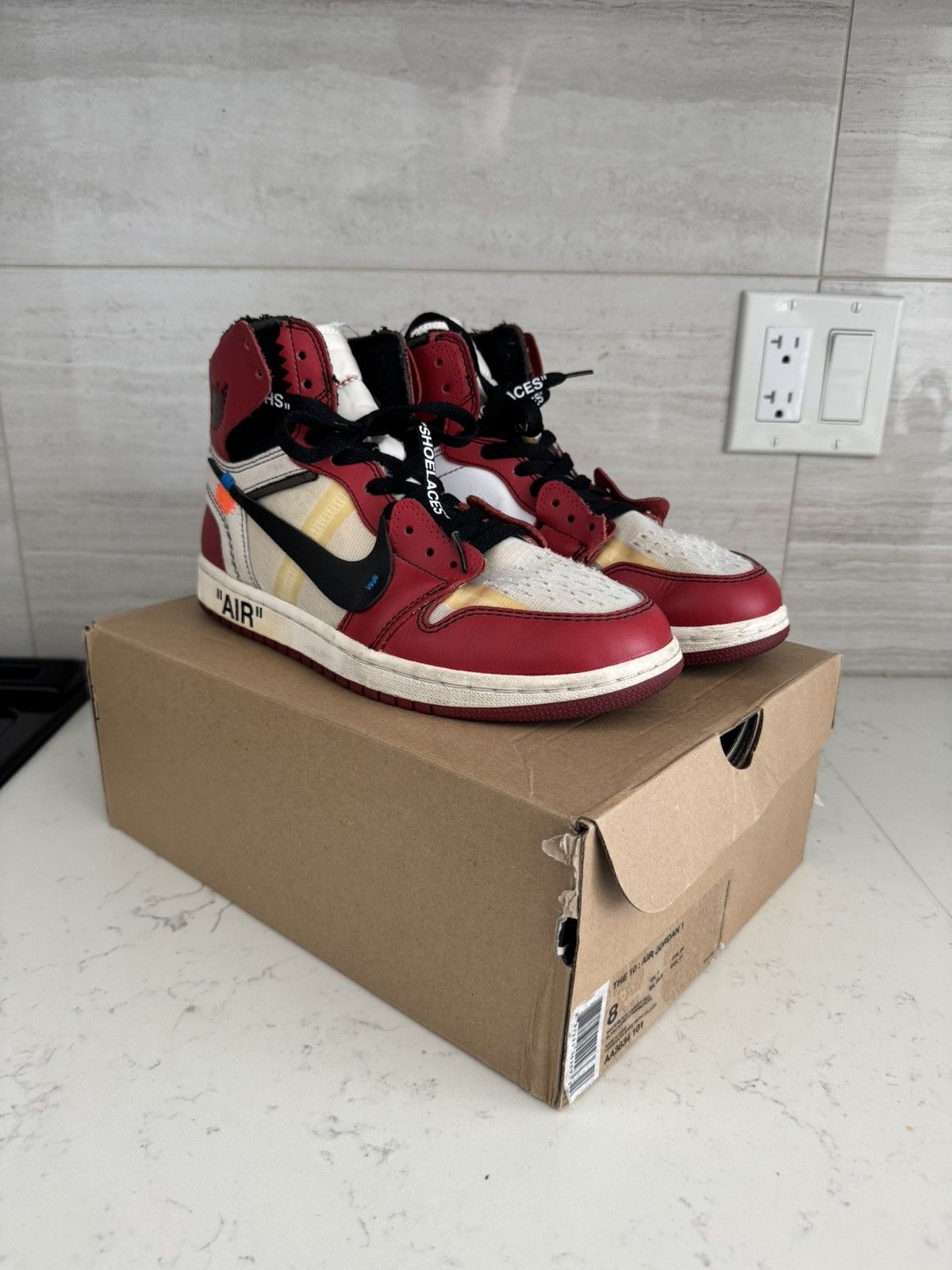Jordan Brand × Nike × Off-White Chicago Nike Air Jordan 1 "OFF WHITE" (Size 8) Size US 8 / EU 41 - 1 Thumbnail