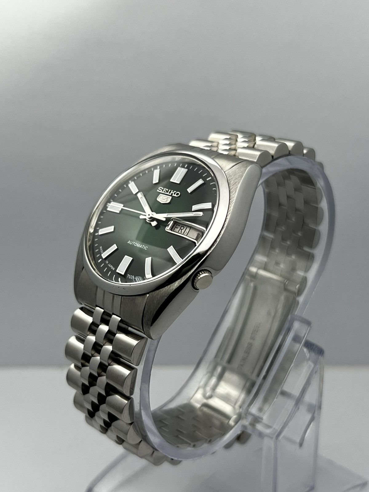 Seiko Seiko 5 Automatic Baton Dial Wrist Watch Day/Date Japan Size 36 - 15 Thumbnail