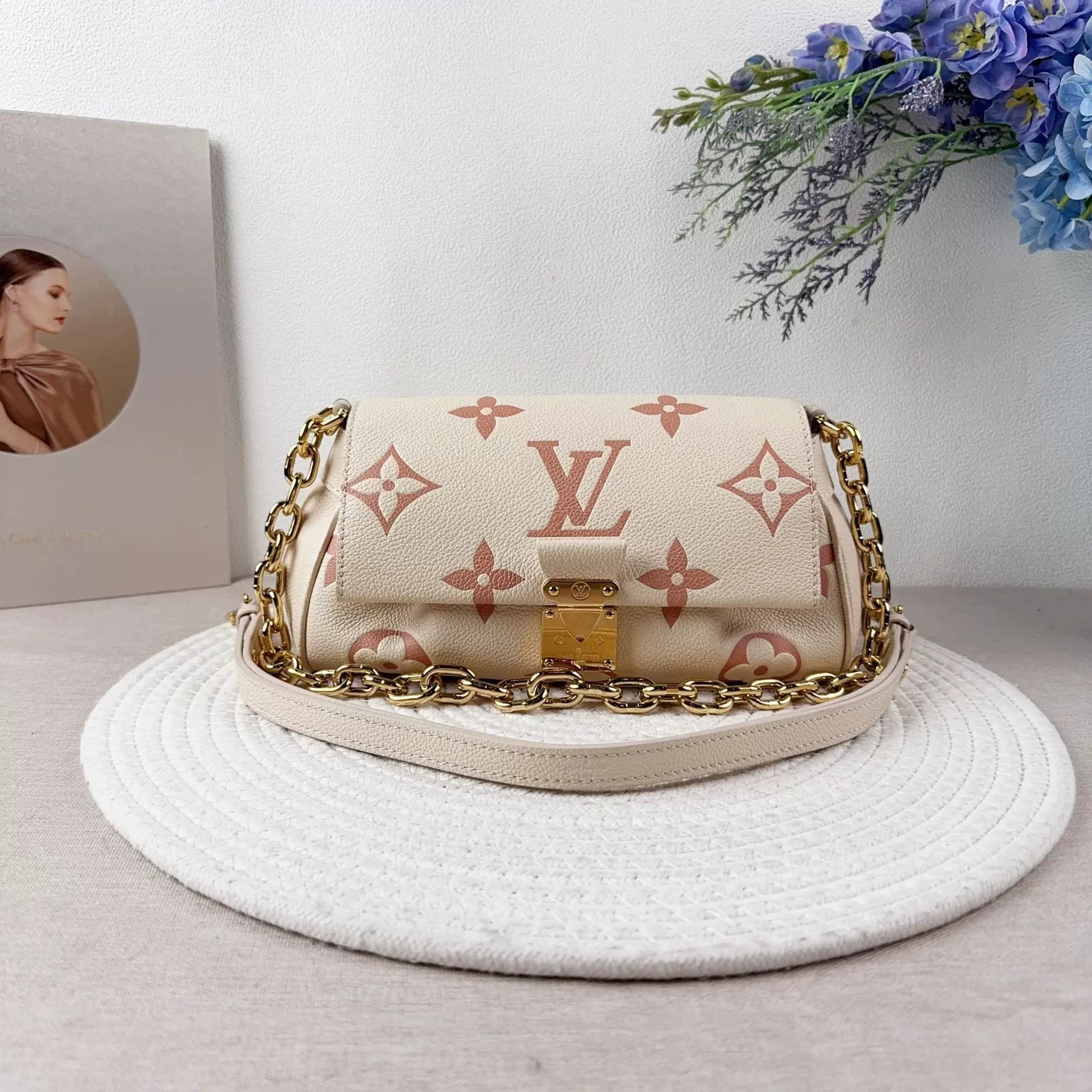 Louis Vuitton Pre-loved Bag Very good condition Size ONE SIZE - 1 Thumbnail