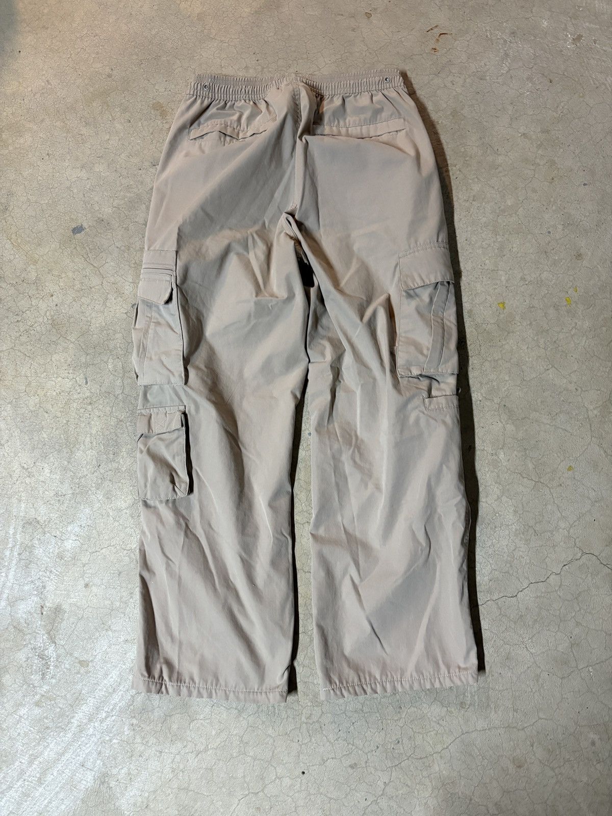 Nike Vintage 00’s Nike Y2K Cargo Pants Tan Size Small Size US 30 / EU 46 - 4 Thumbnail